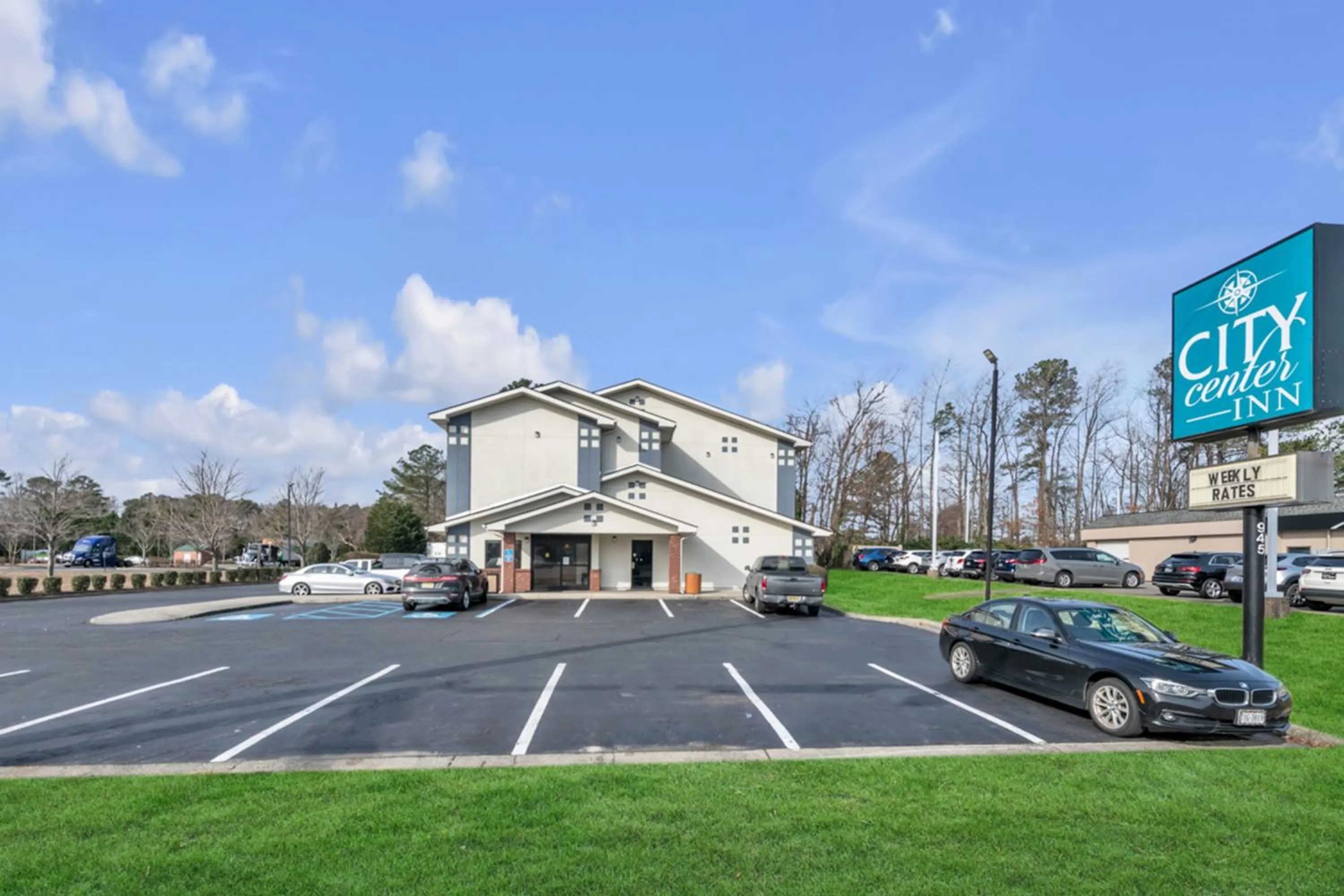 Parking in City Centre Inn at Newport News
