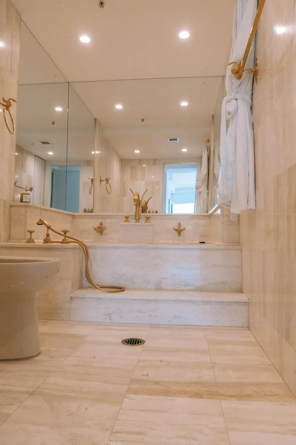 Bathroom in De Ville Apartments