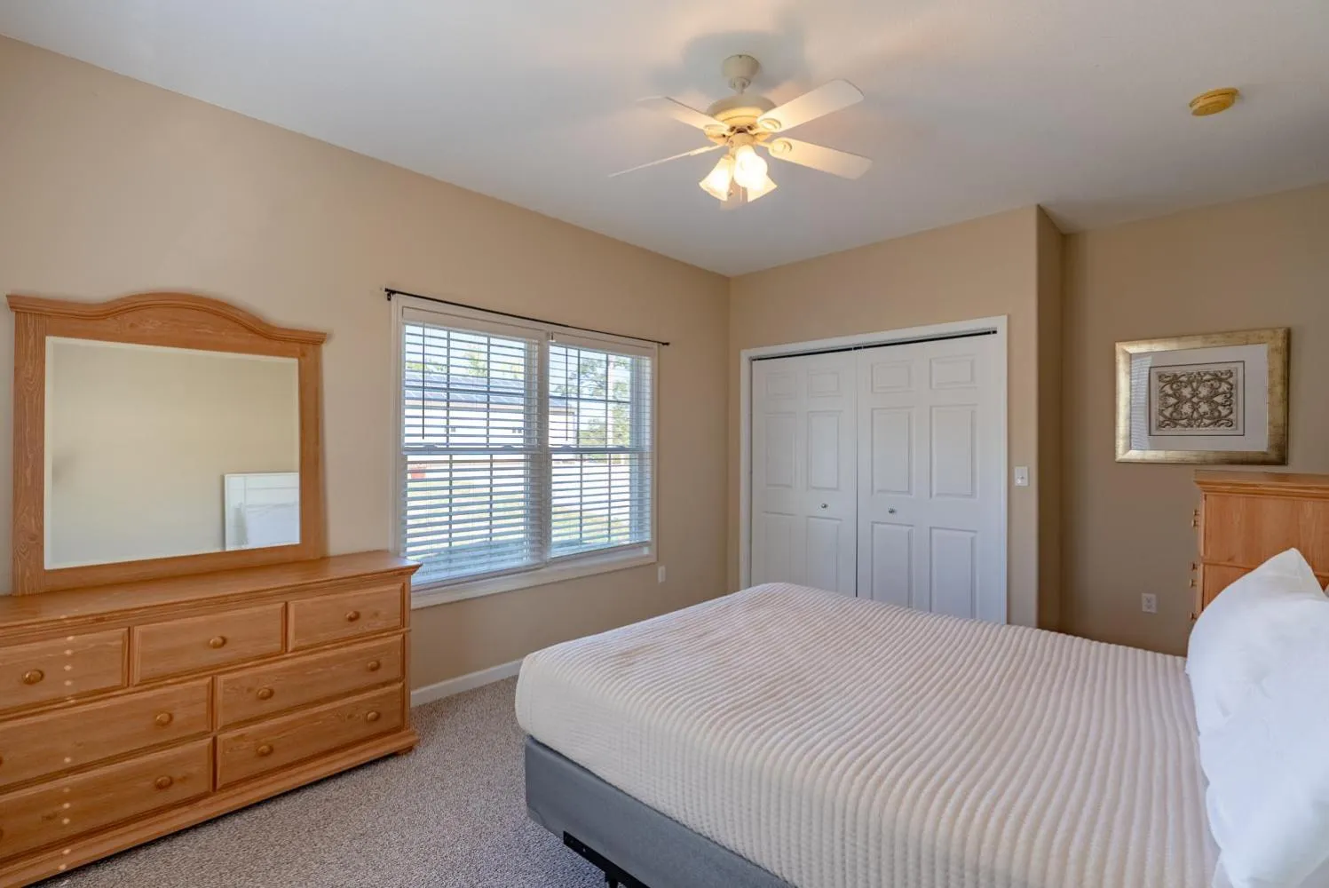 Bed in Private Pool Vacation Home