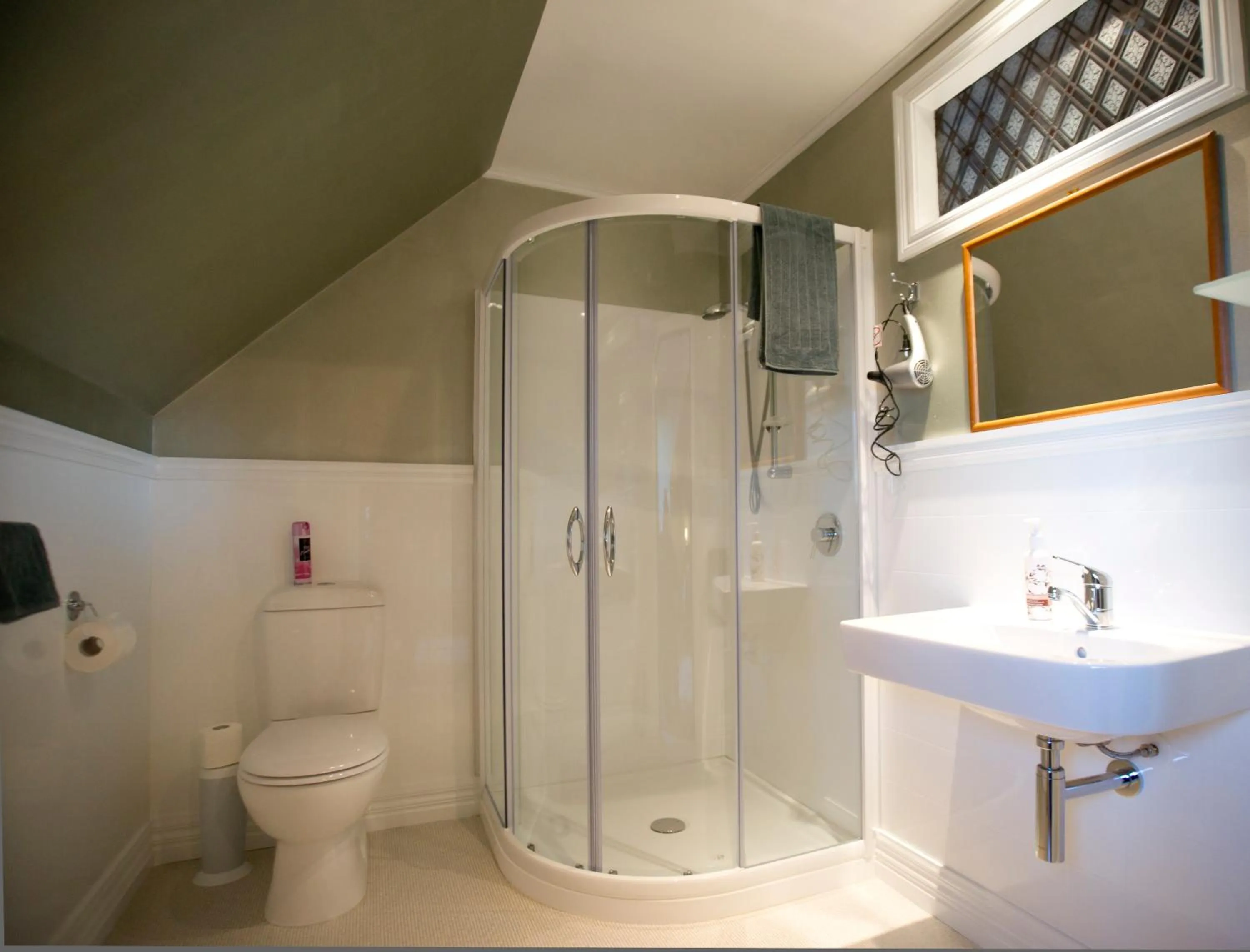 Bathroom in Oak Lodge