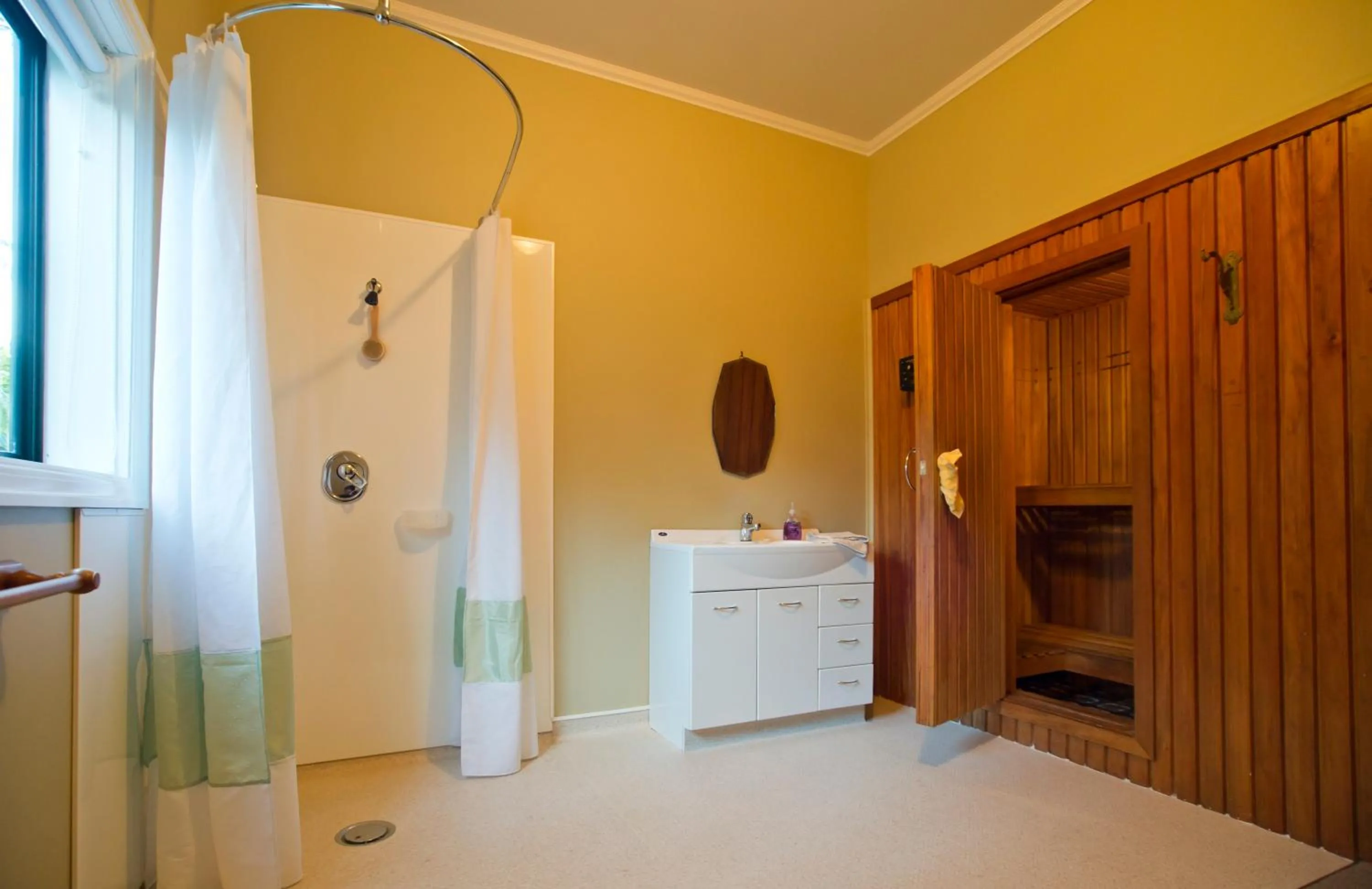 Spa and wellness centre/facilities in Oak Lodge