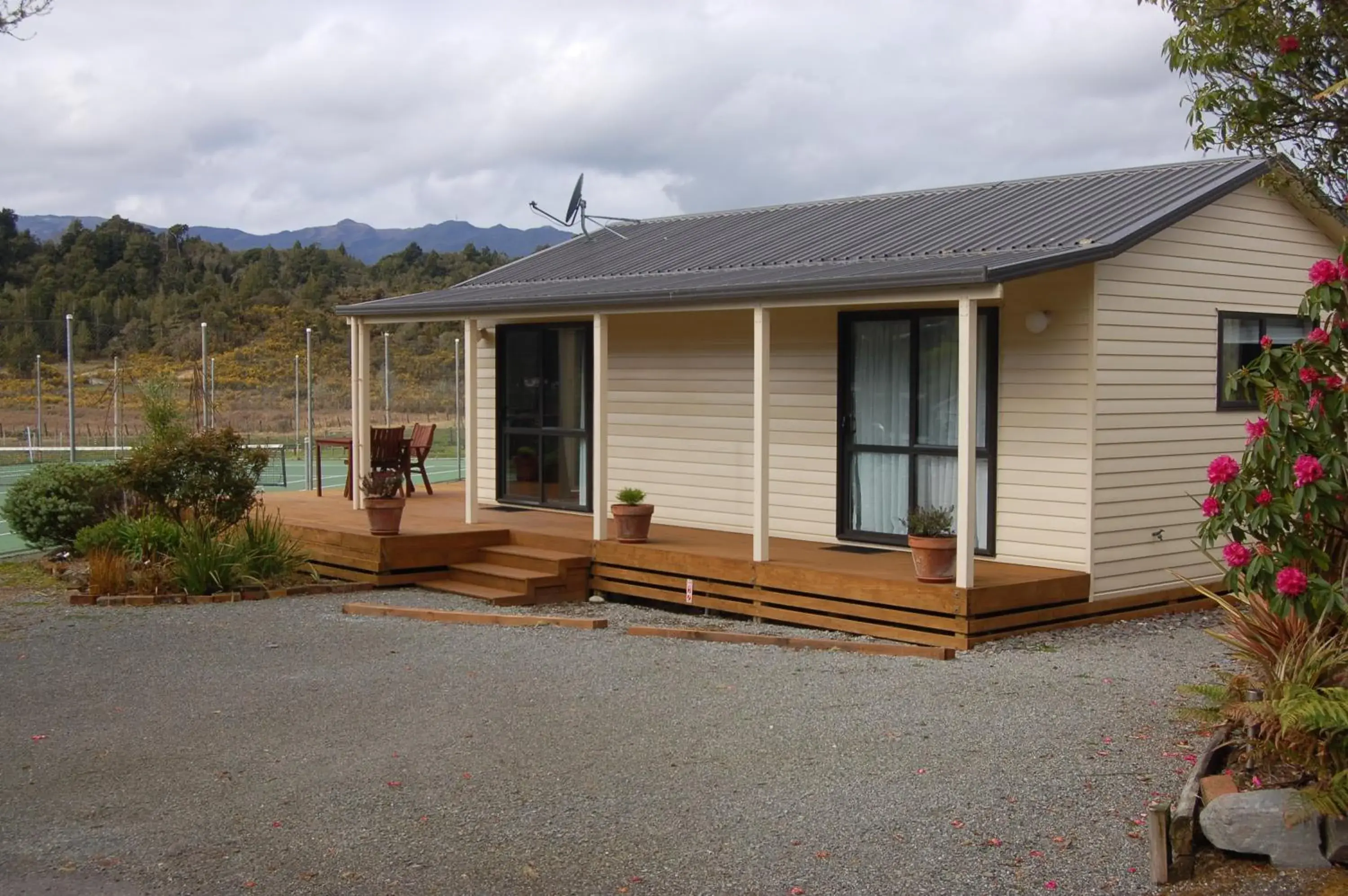 Standard Apartment in Oak Lodge Standard Apartment in Oak Lodge