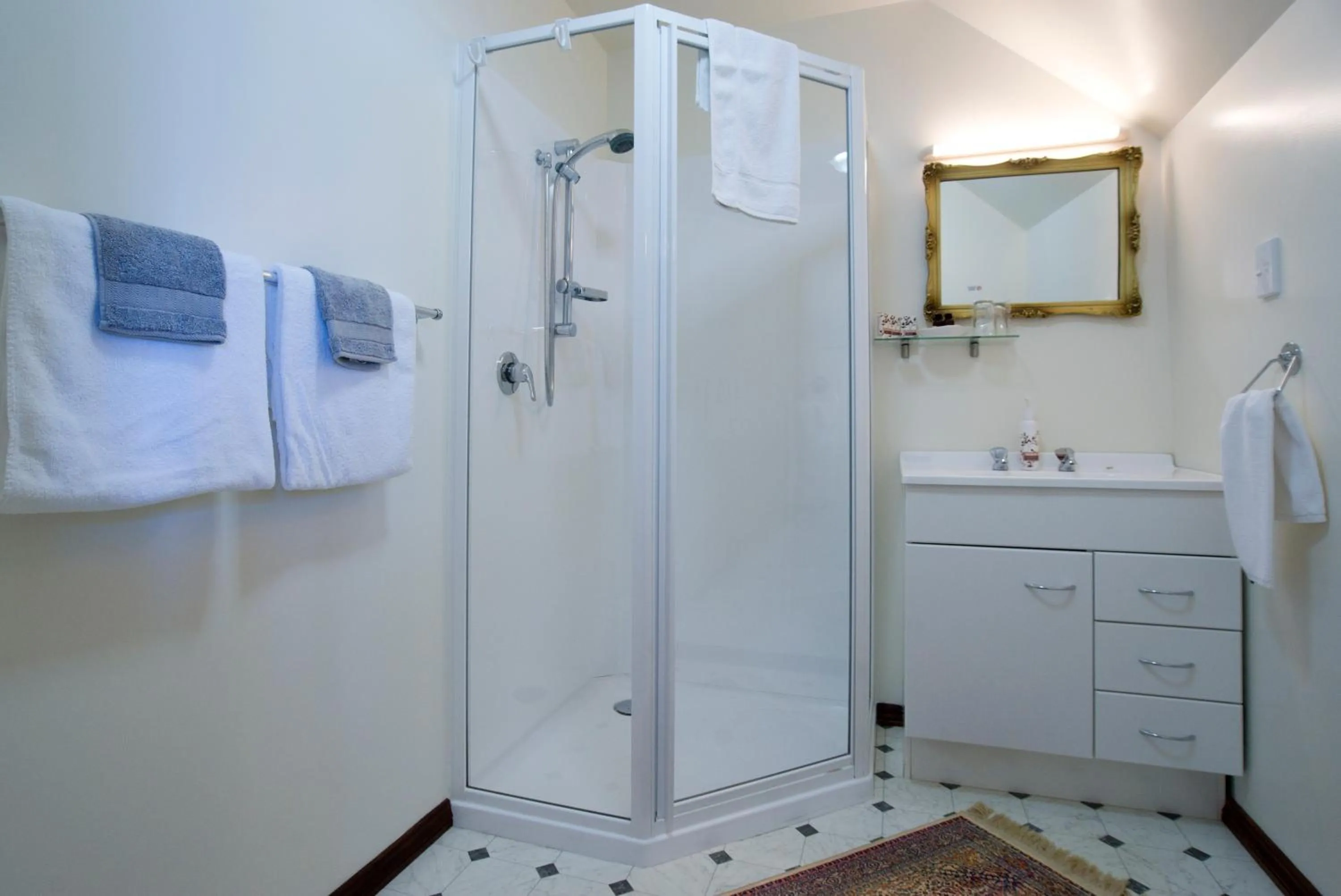 Bathroom in Oak Lodge