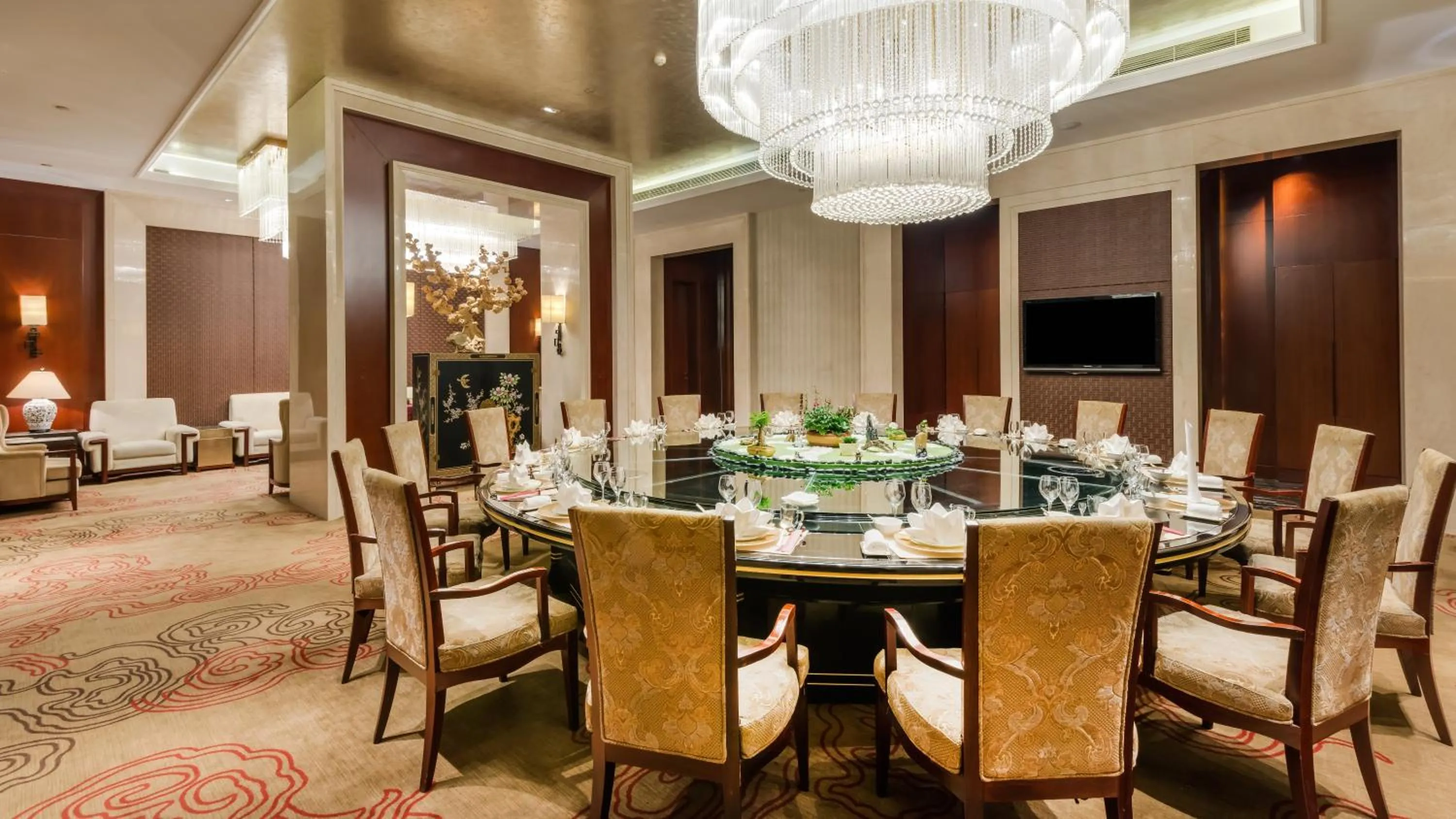 Restaurant/places to eat in Crowne Plaza Xiangyang by IHG