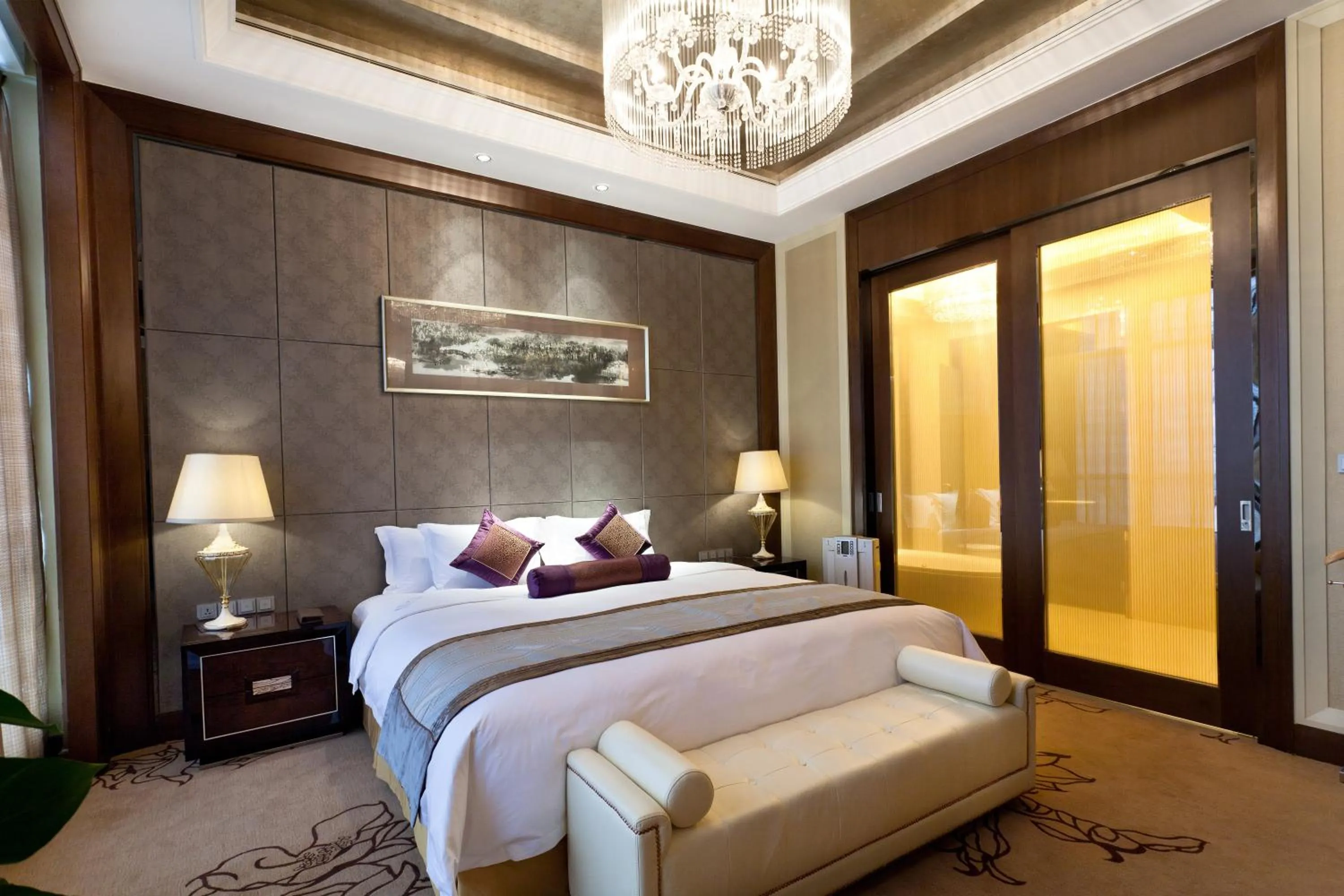 Bedroom, Bed in Crowne Plaza Xiangyang by IHG