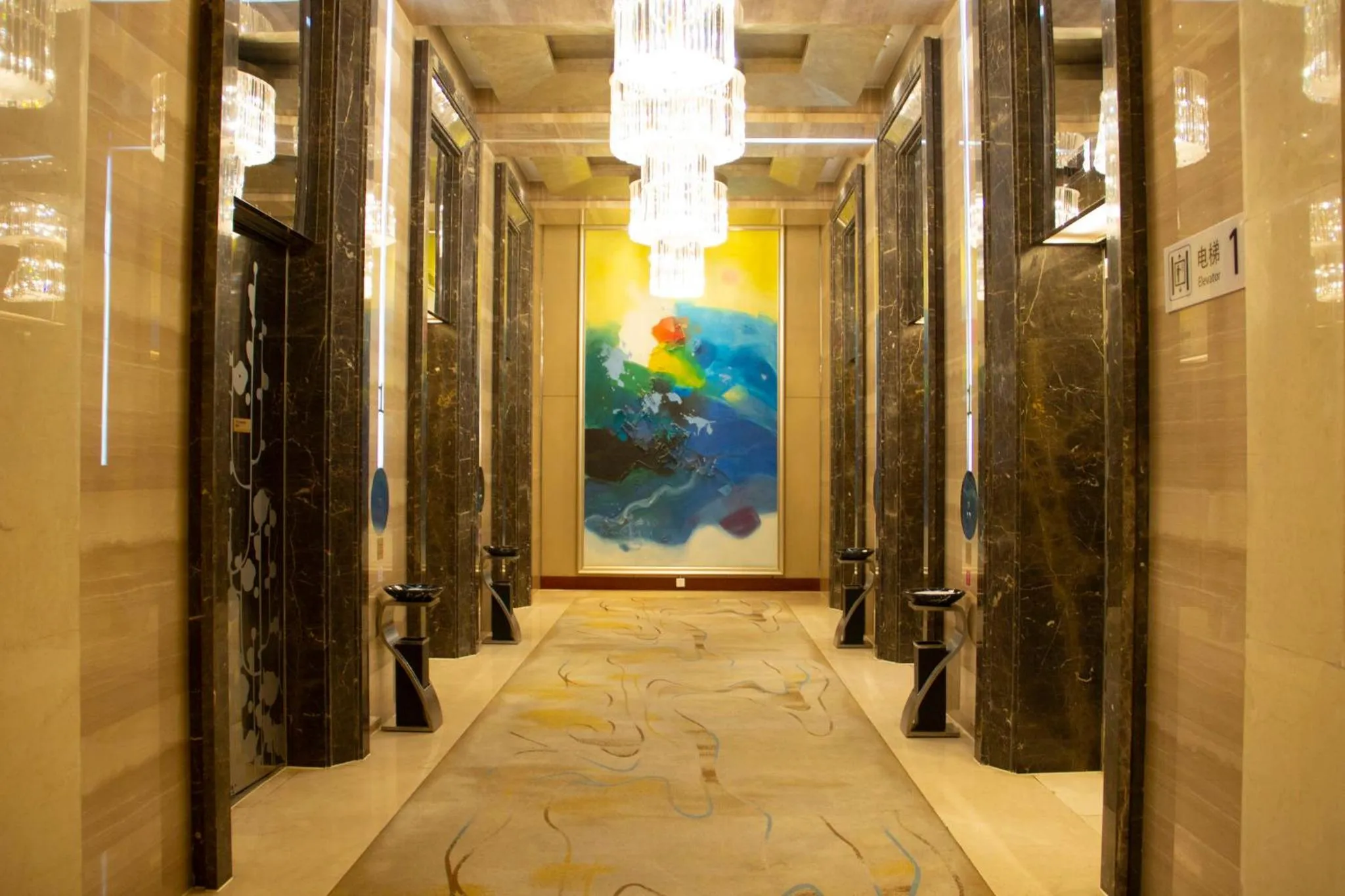 Lobby or reception in Crowne Plaza Xiangyang by IHG