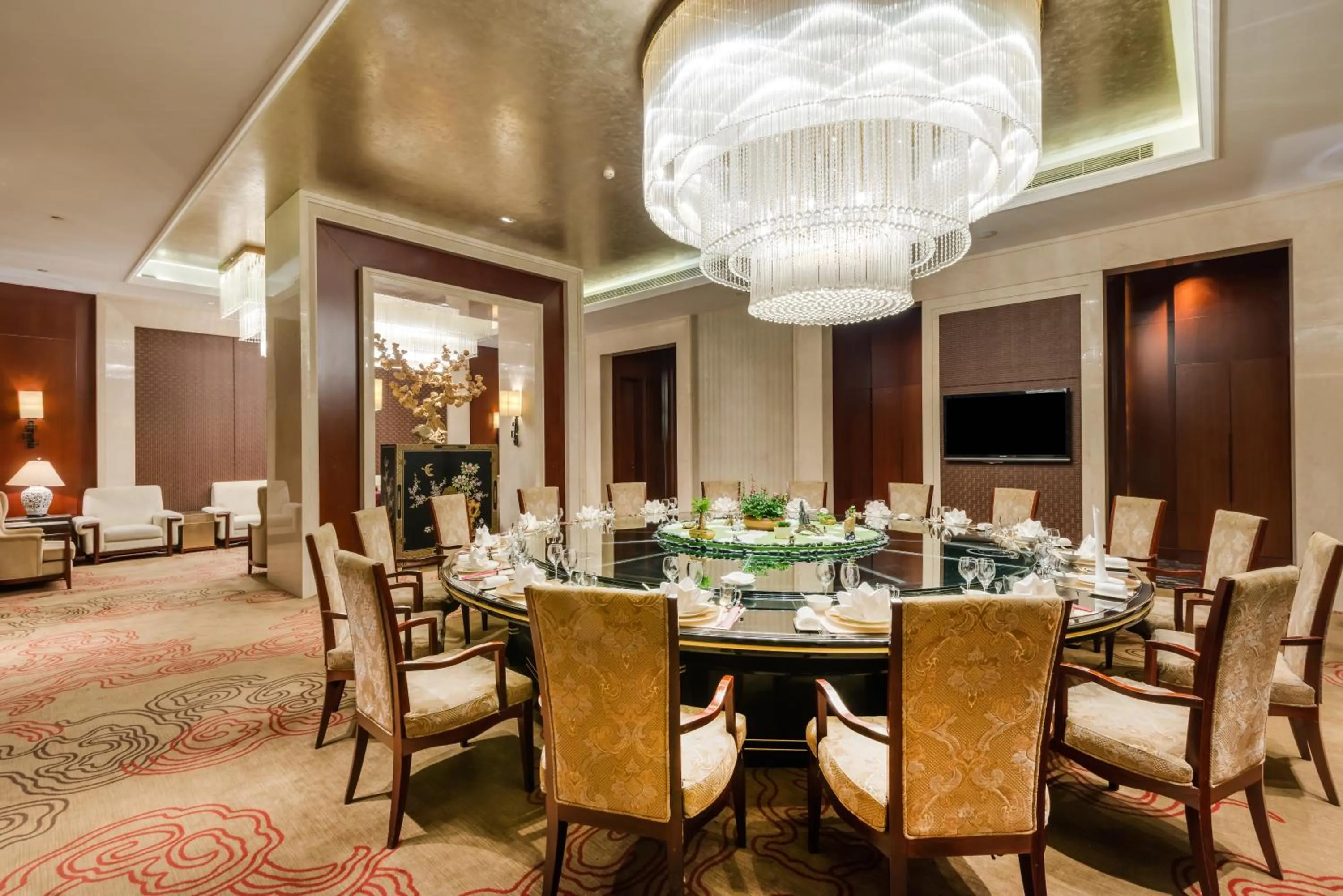 Restaurant/places to eat in Crowne Plaza Xiangyang by IHG
