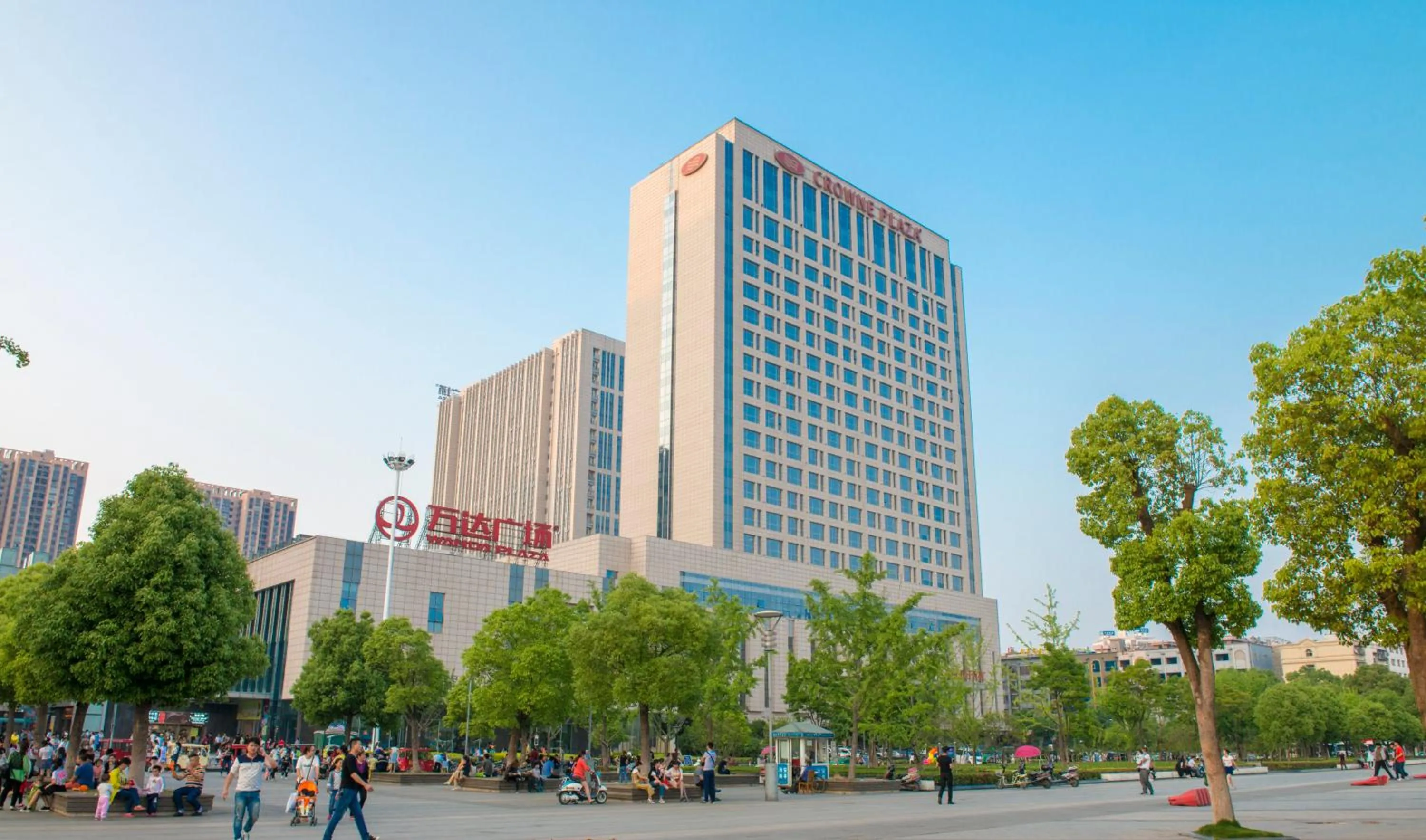 Property building in Crowne Plaza Xiangyang by IHG