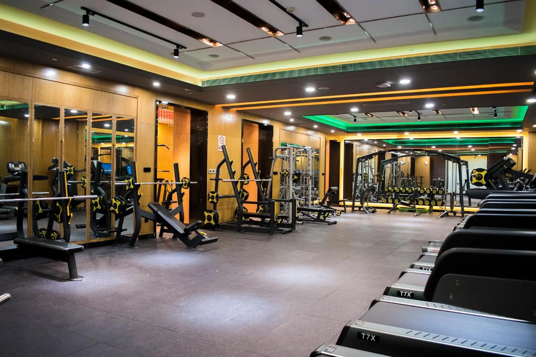 Fitness centre/facilities in Crowne Plaza Xiangyang by IHG