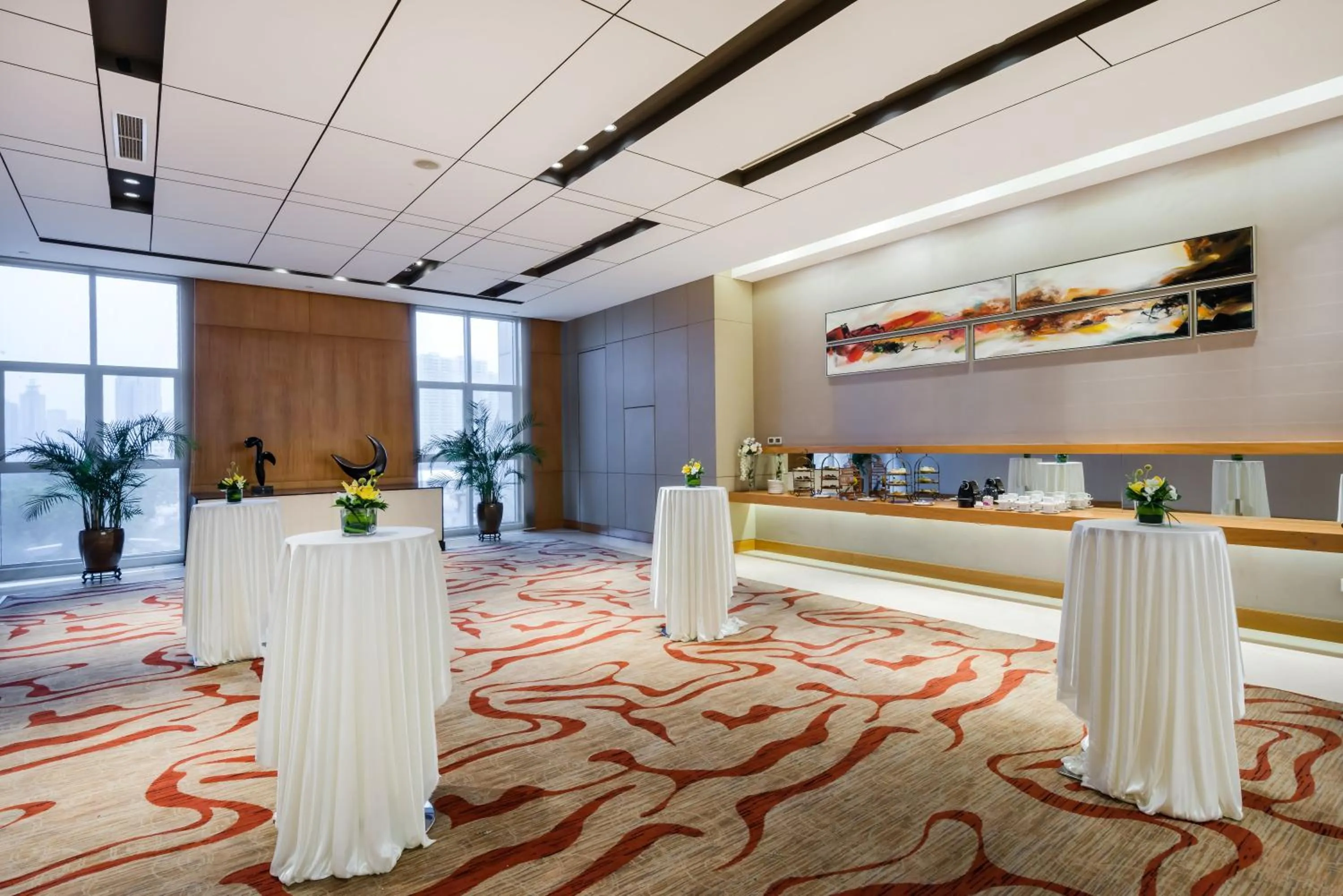 Meeting/conference room in Crowne Plaza Xiangyang by IHG