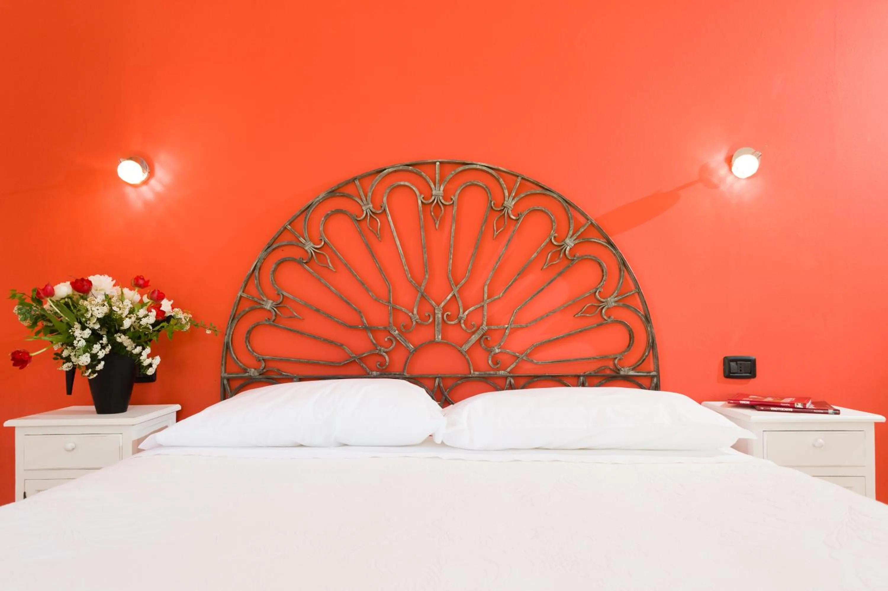 Decorative detail, Bed in Bergamo Sottosopra