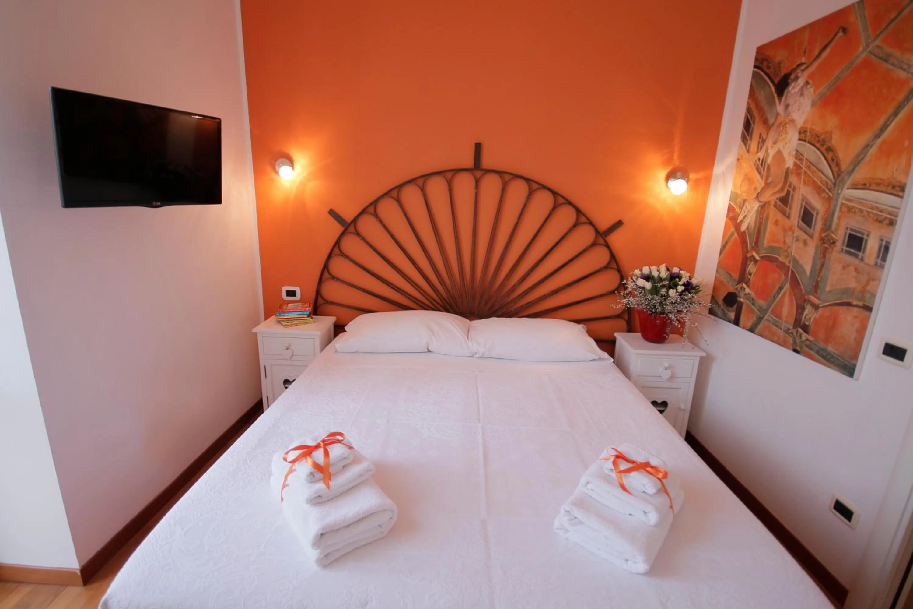 Photo of the whole room, Bed in Bergamo Sottosopra