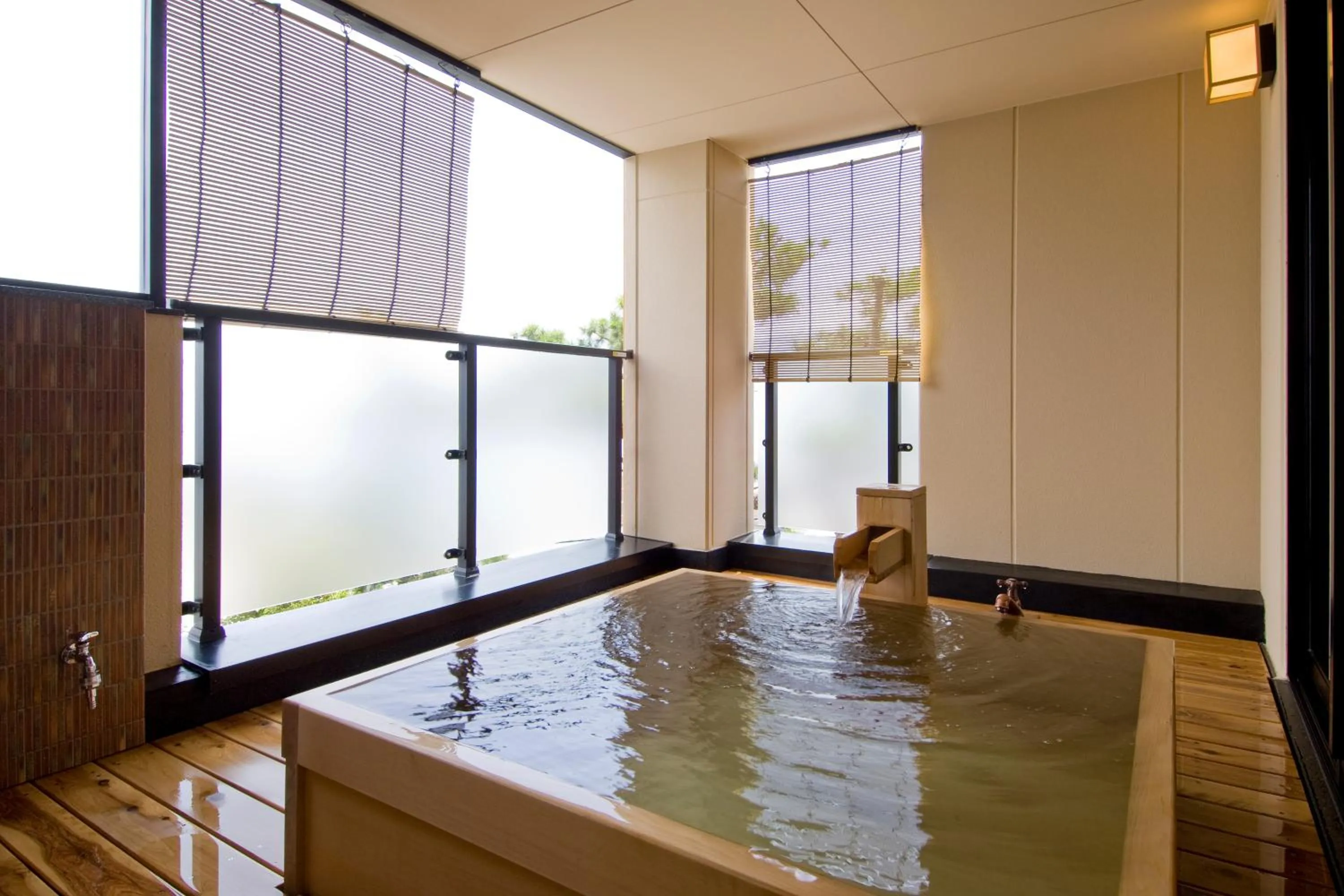 Hot Spring Bath in Yuyado Ichibanchi