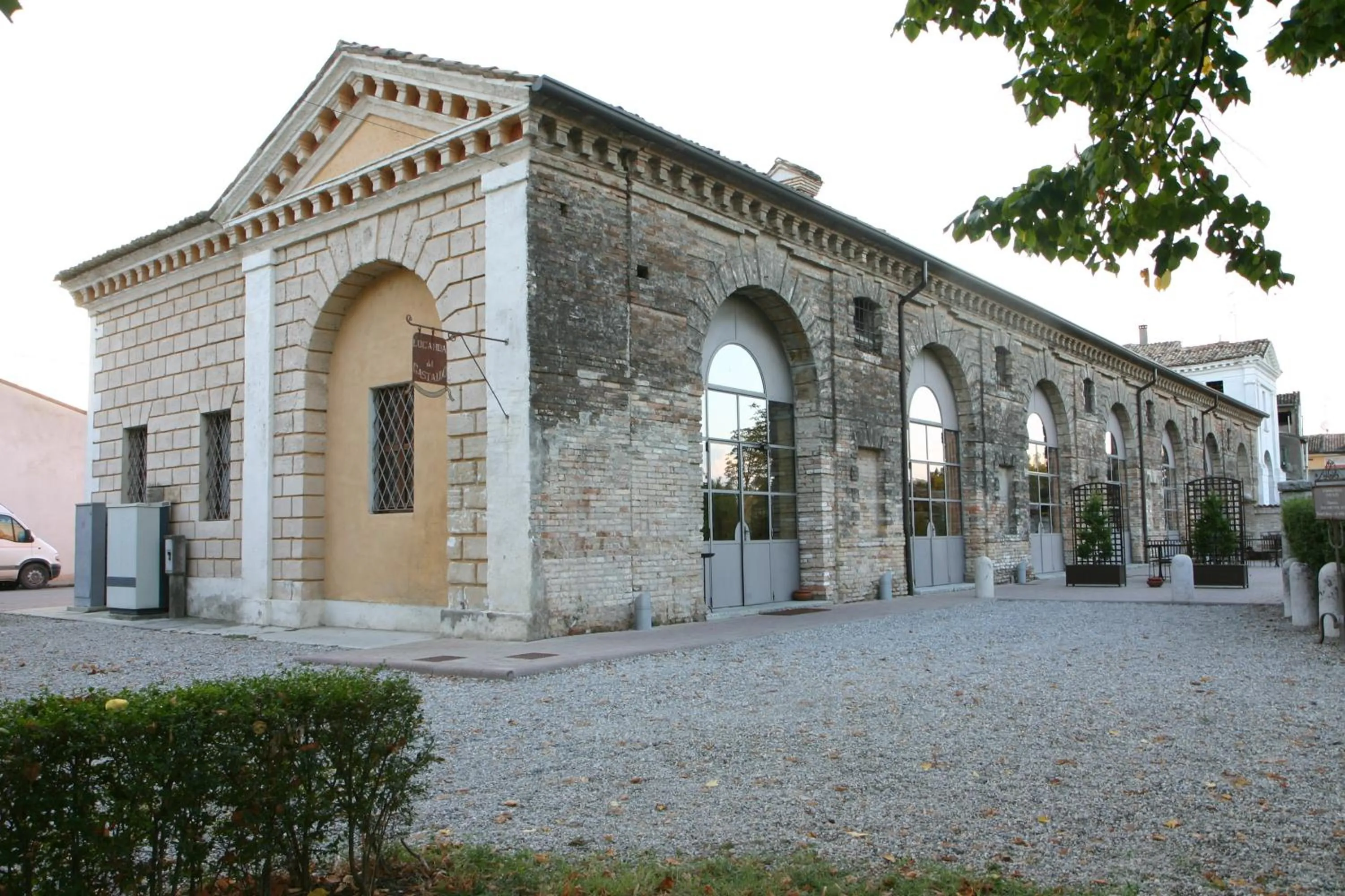 Restaurant/places to eat in Hospitale I Mori