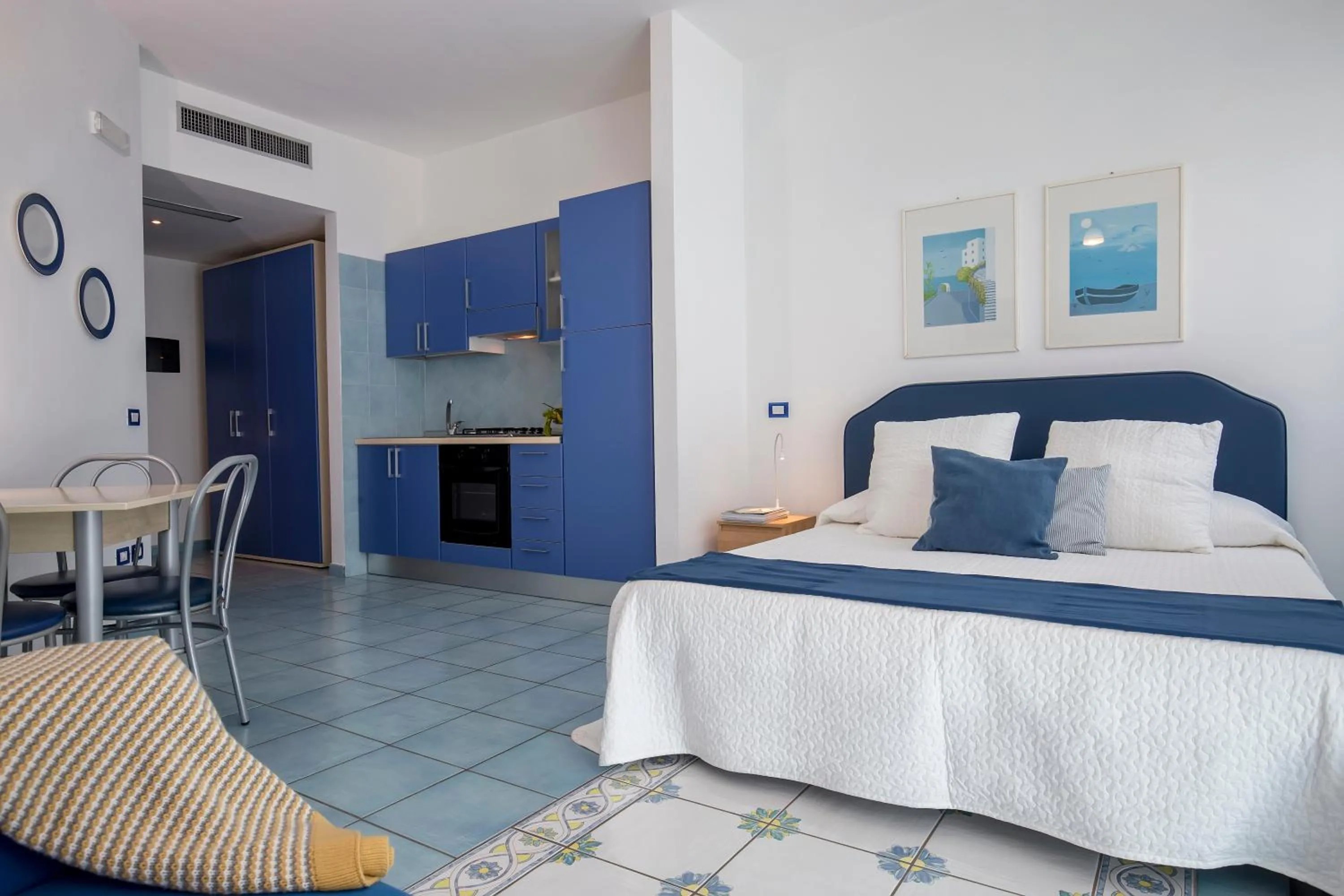 Bed in Angelina Residence