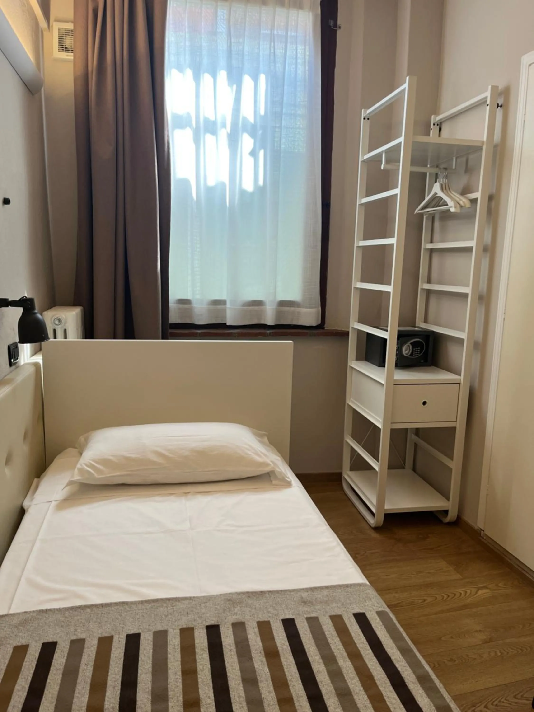 Bedroom, Bed in Antico Residence, MantegnaHotels