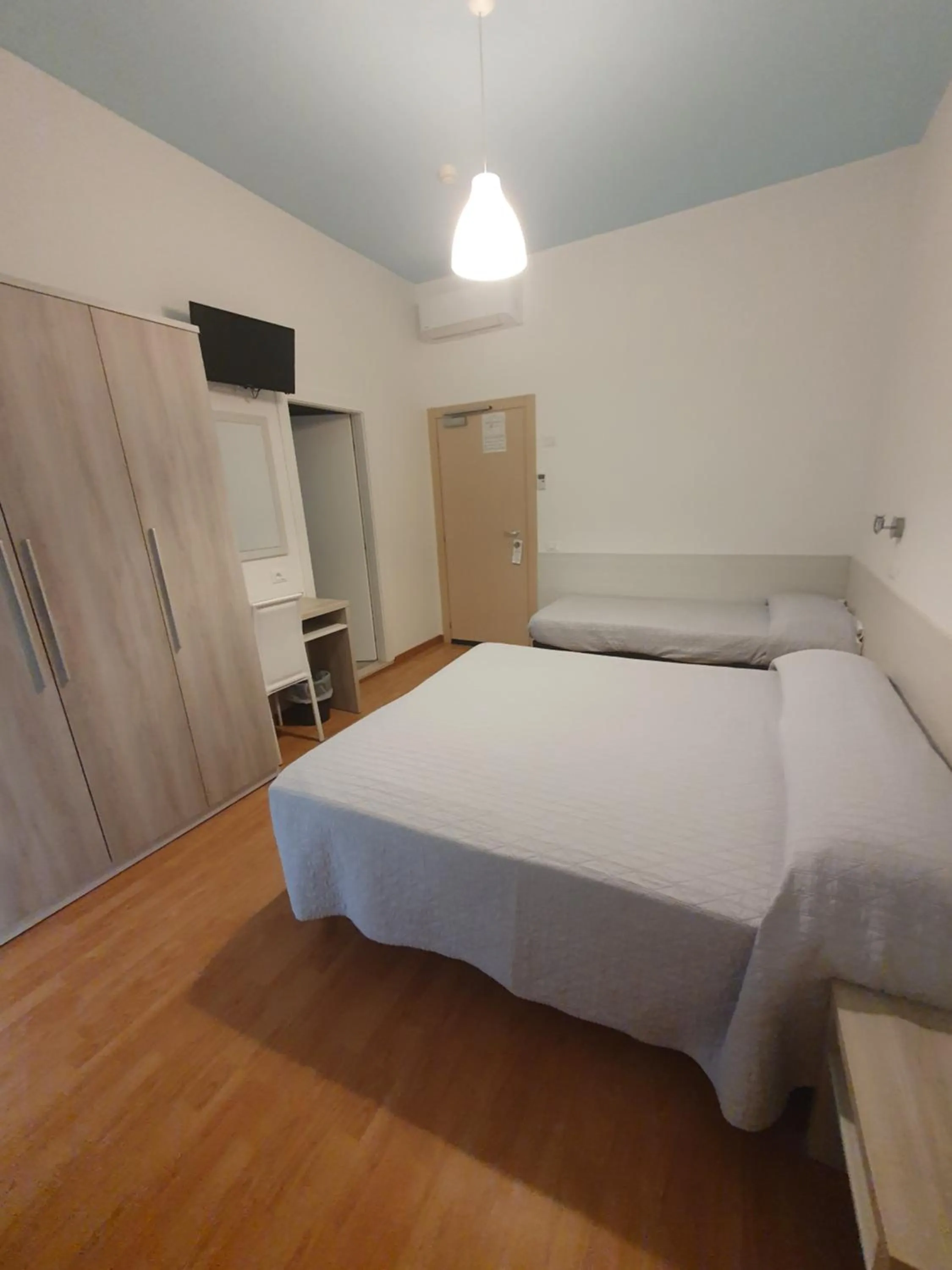 Bedroom, Bed in Hotel Kursaal