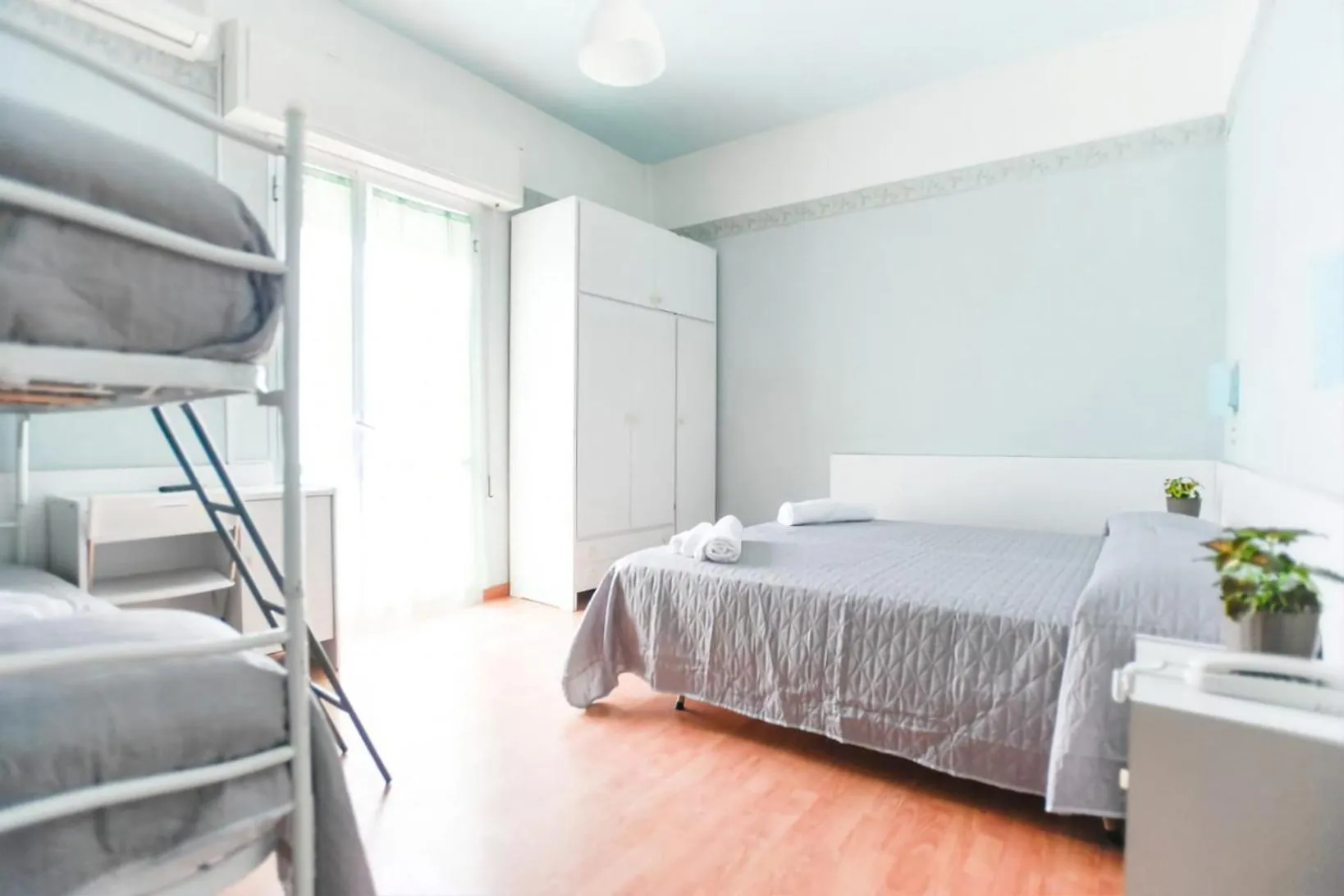 Bedroom, Bed in Hotel Kursaal