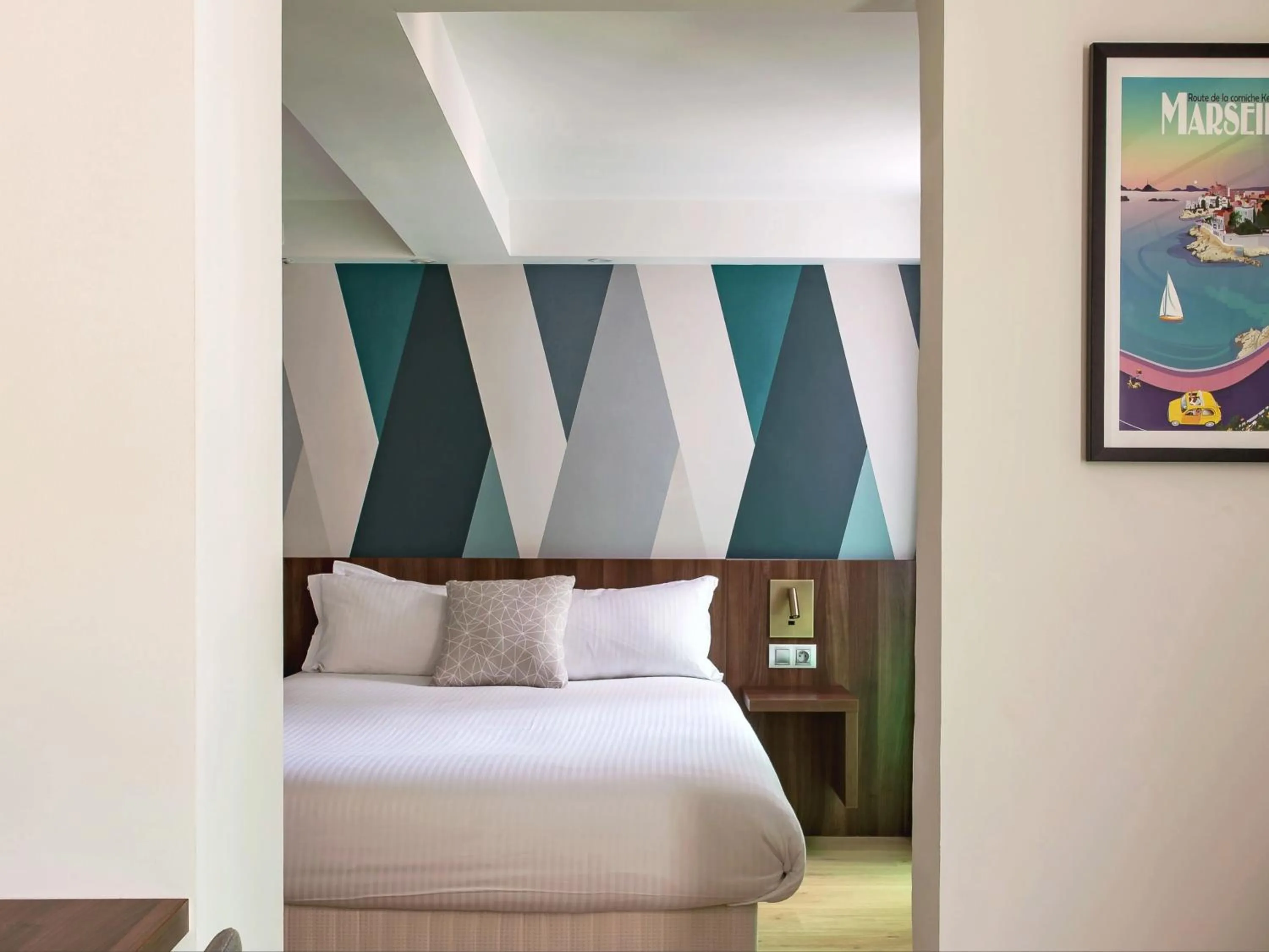 Photo of the whole room, Bed in Holiday Inn - Marseille Airport by IHG