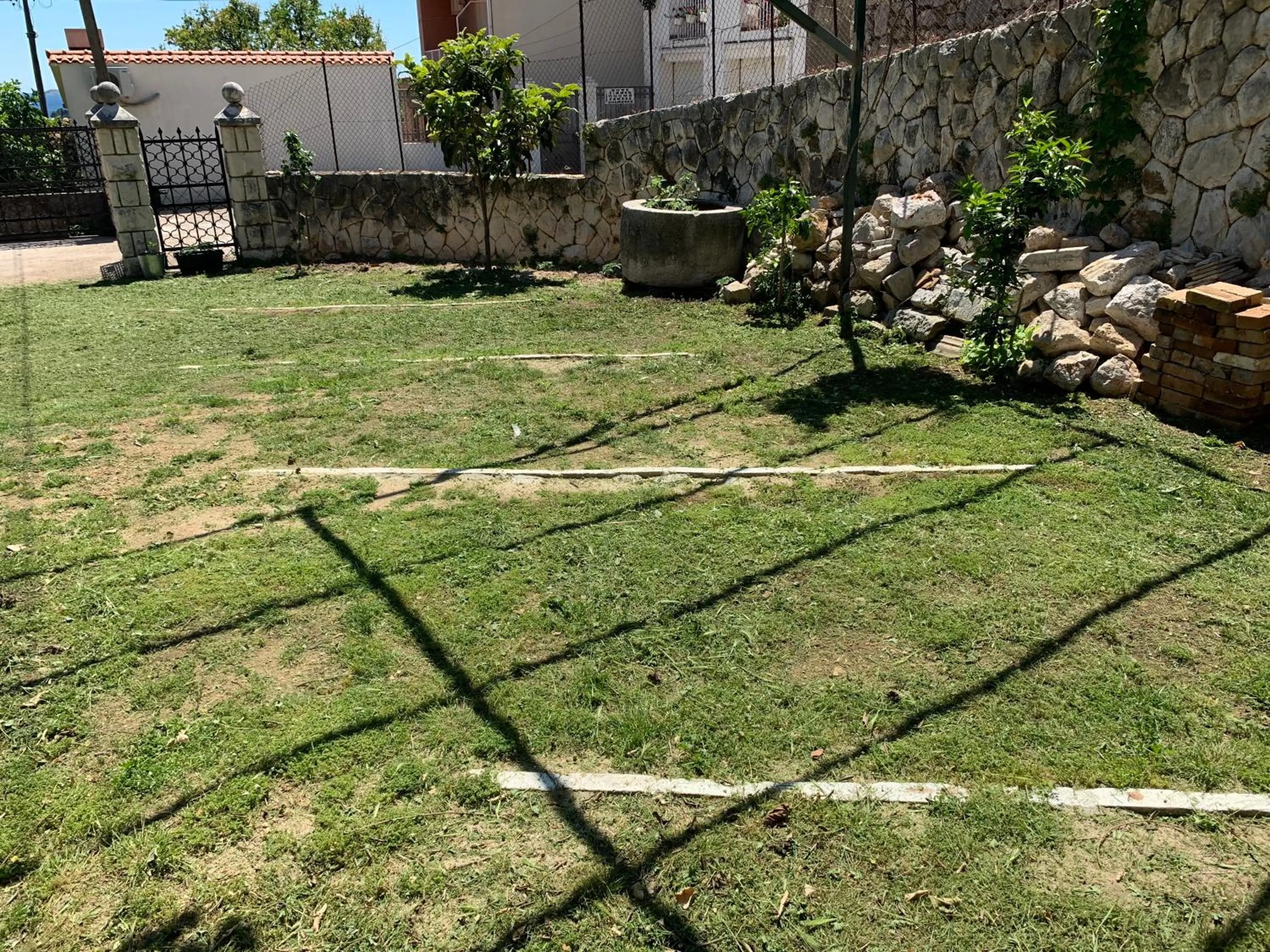 Parking in Guest House Libertas