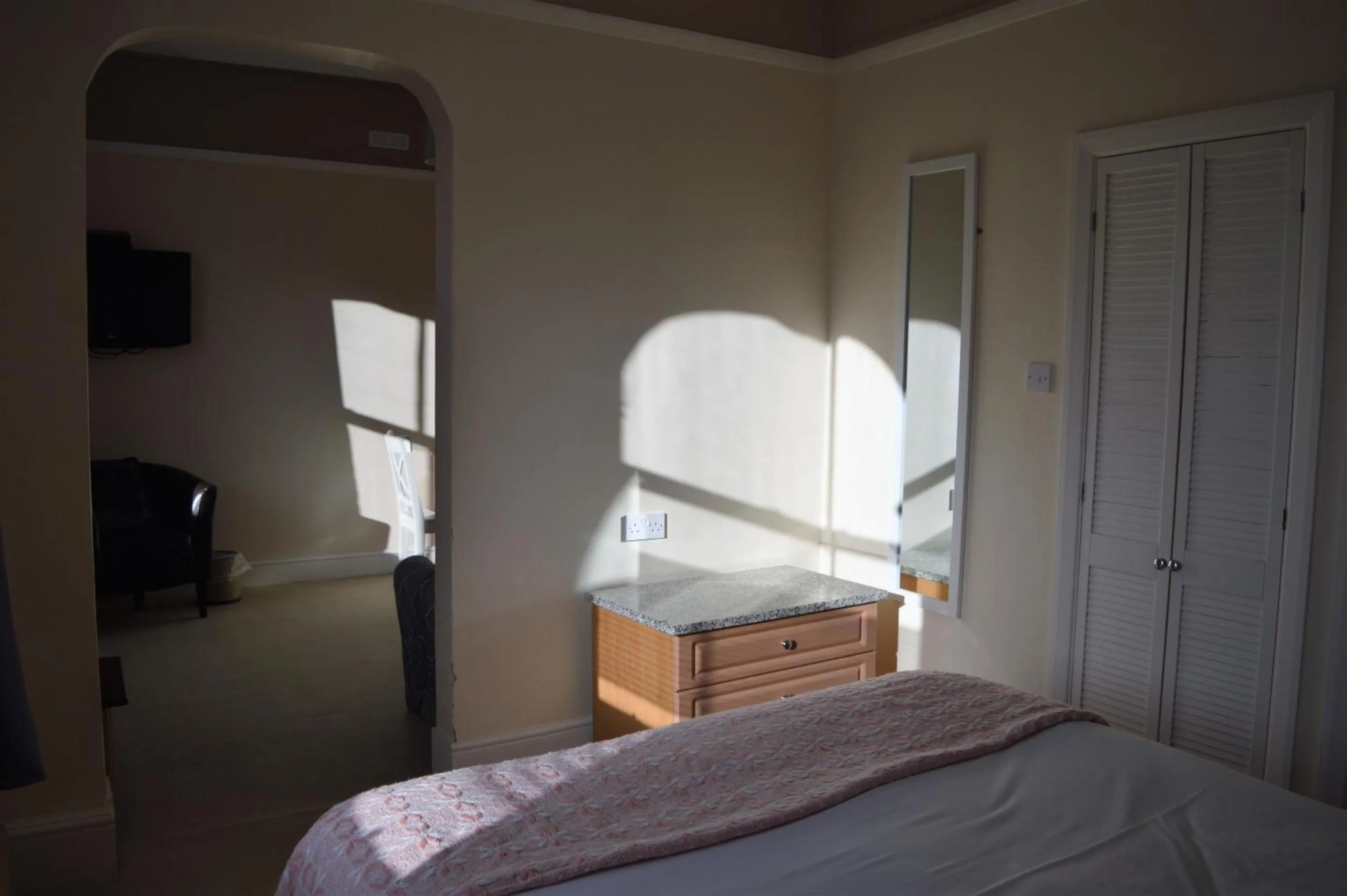 Bedroom, Bed in The Sheldon B&B - FREE private parking