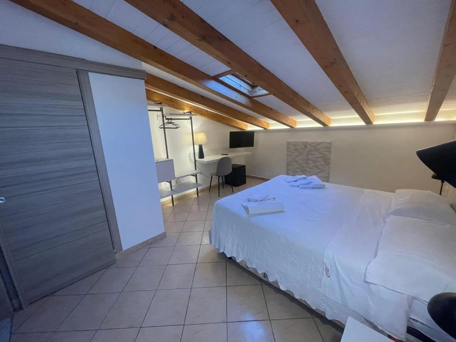 Bed in Albergo Perseo