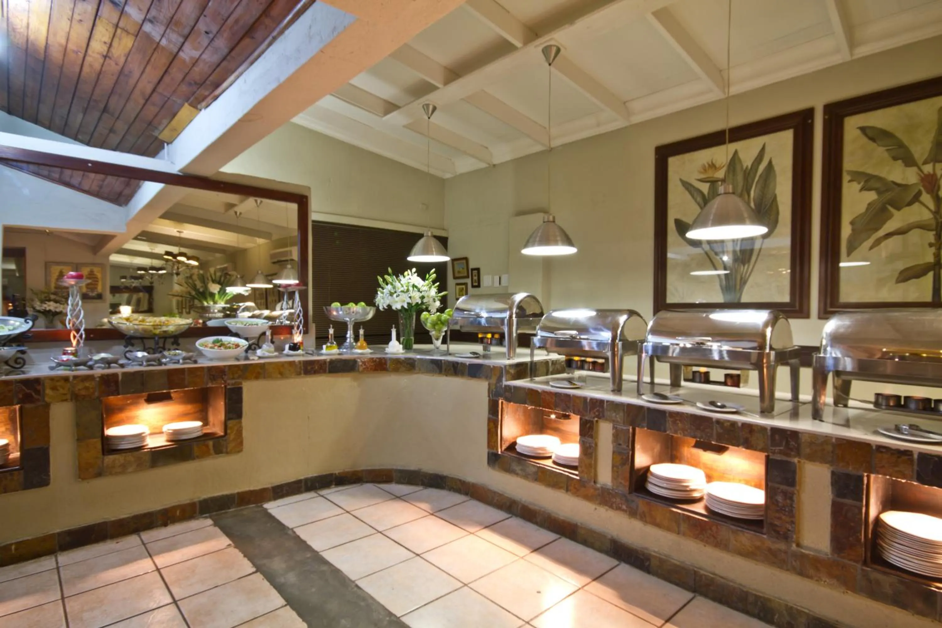 Restaurant/Places to Eat in Ingwenyama Conference & Sports Resort