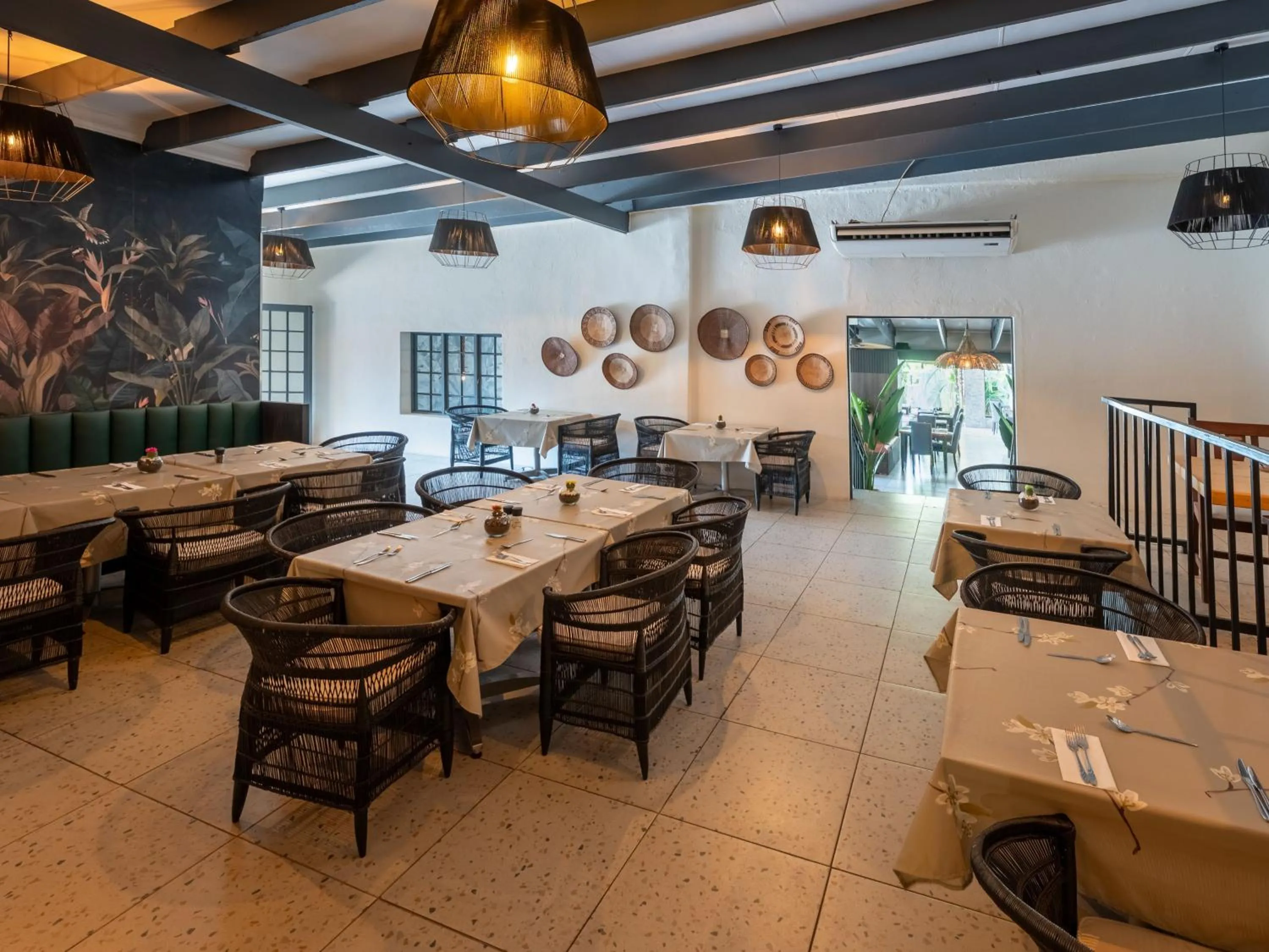 Restaurant/places to eat in ANEW Resort White River Mbombela