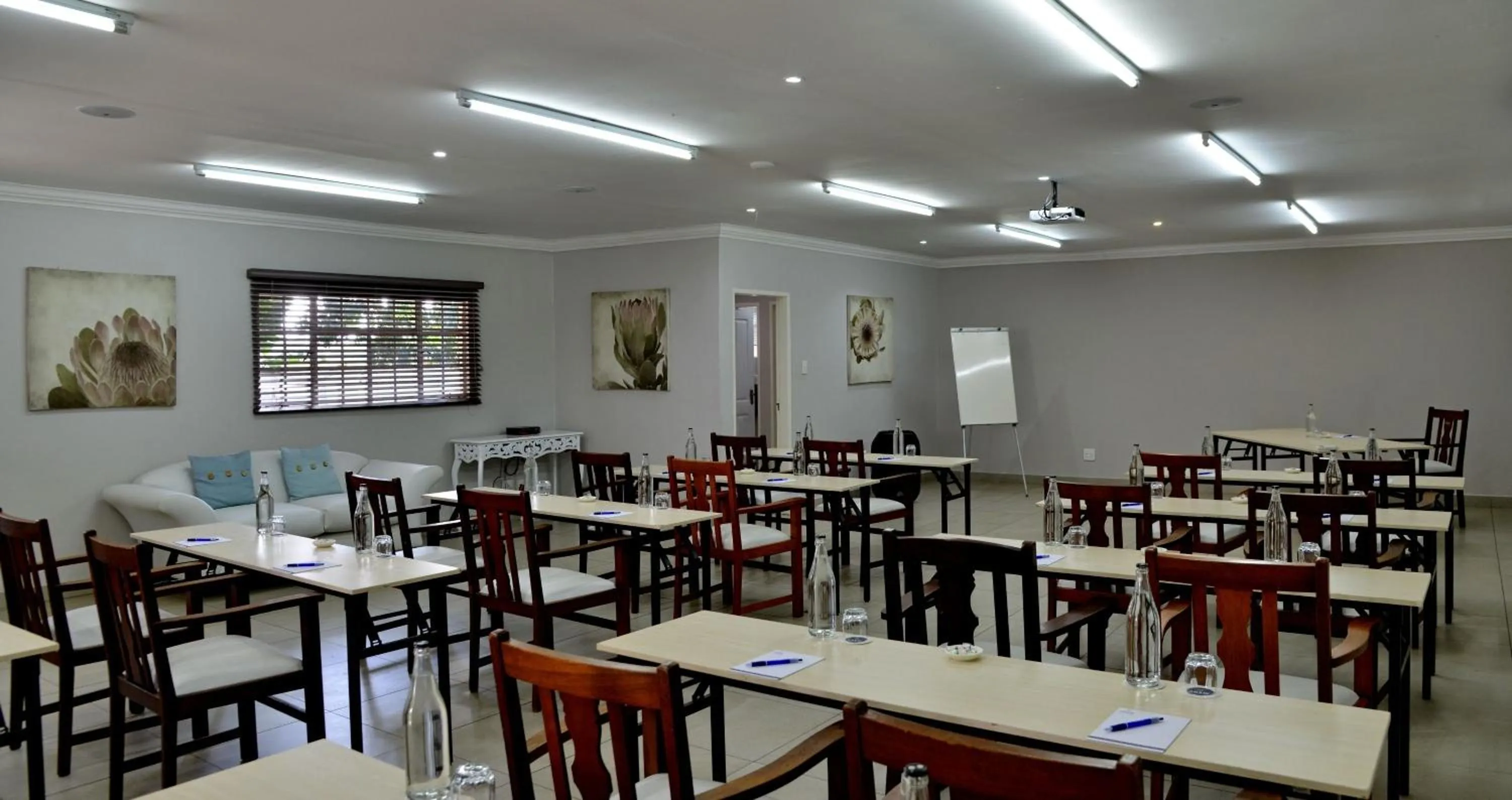 Restaurant/Places to Eat in Ingwenyama Conference & Sports Resort