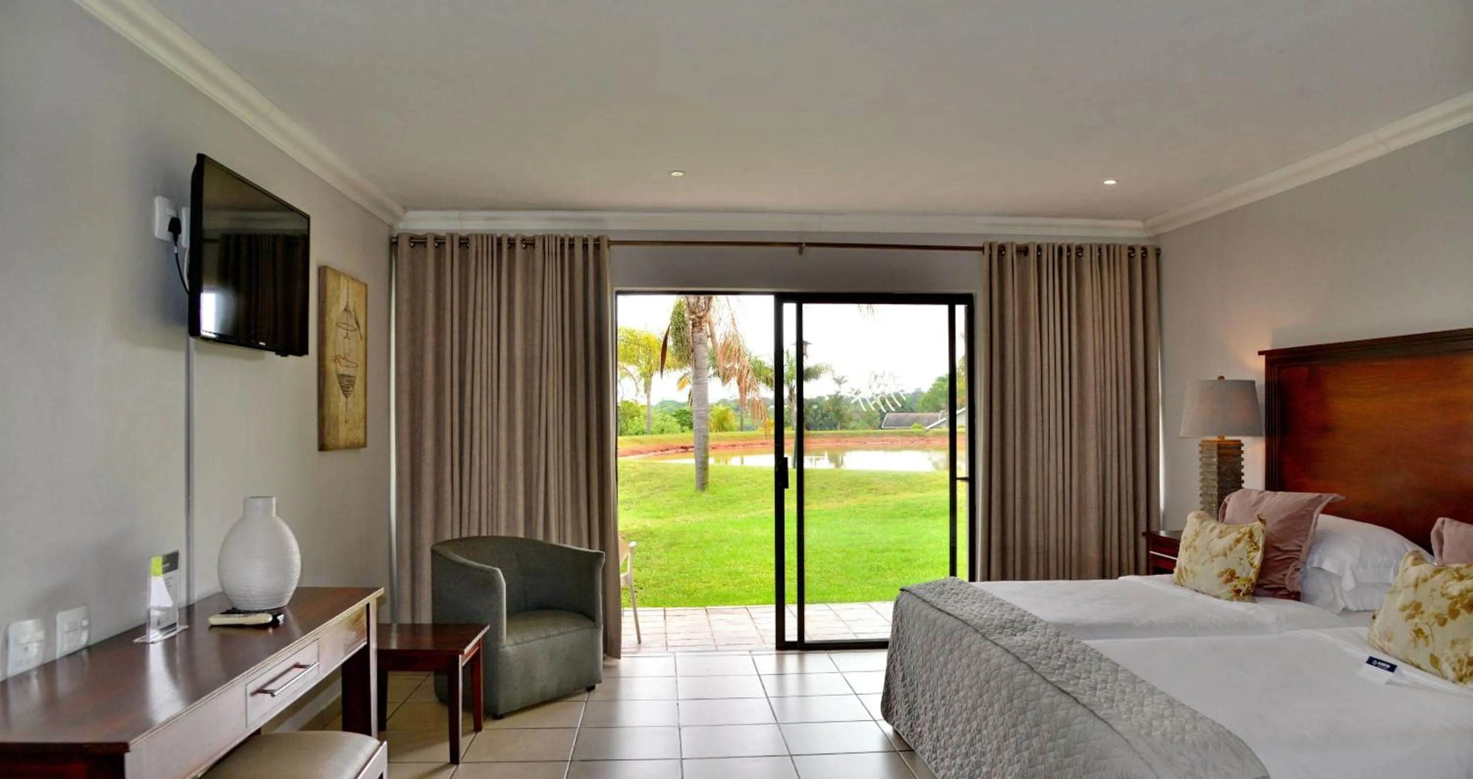 Bed in Ingwenyama Conference & Sports Resort