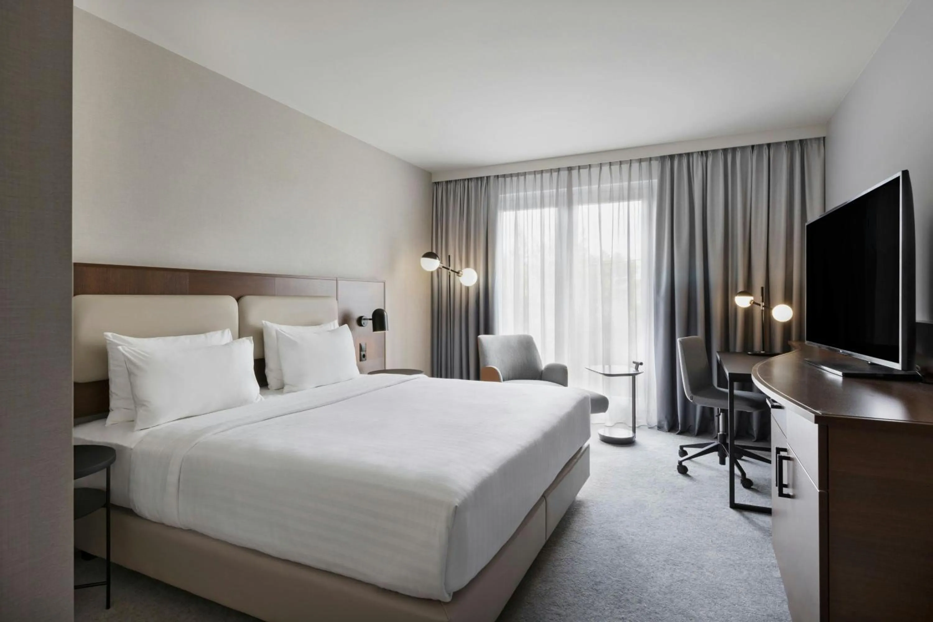 Photo of the whole room, Bed in Courtyard by Marriott Munich City East