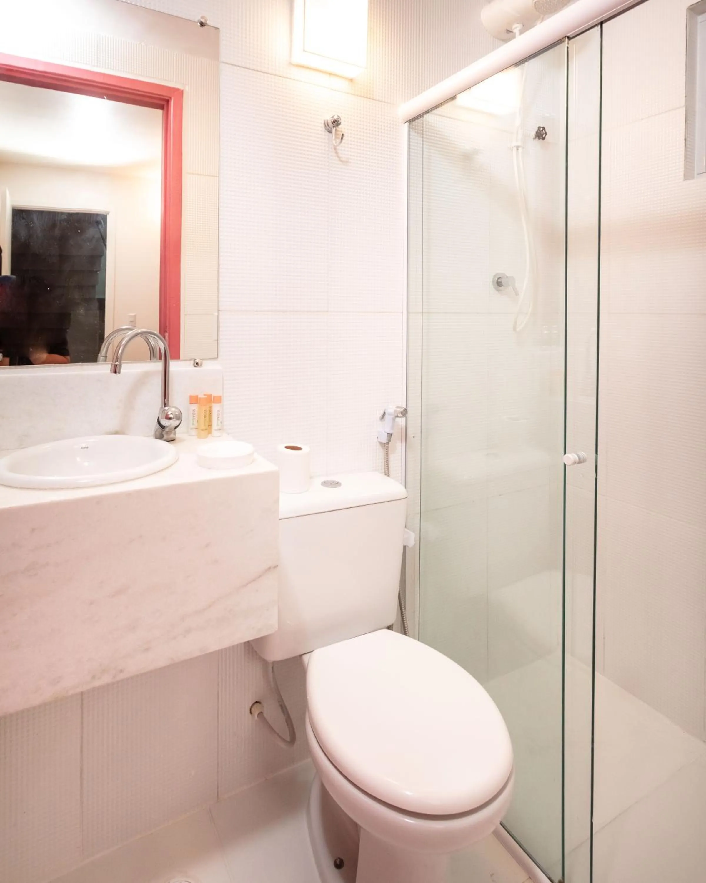 Bathroom in Zuza Slim Suítes