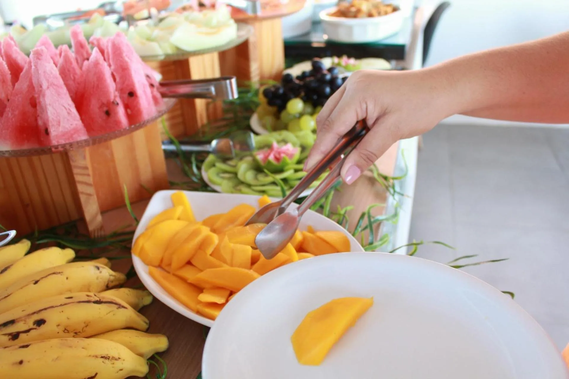 Breakfast in Zuza Slim Suítes