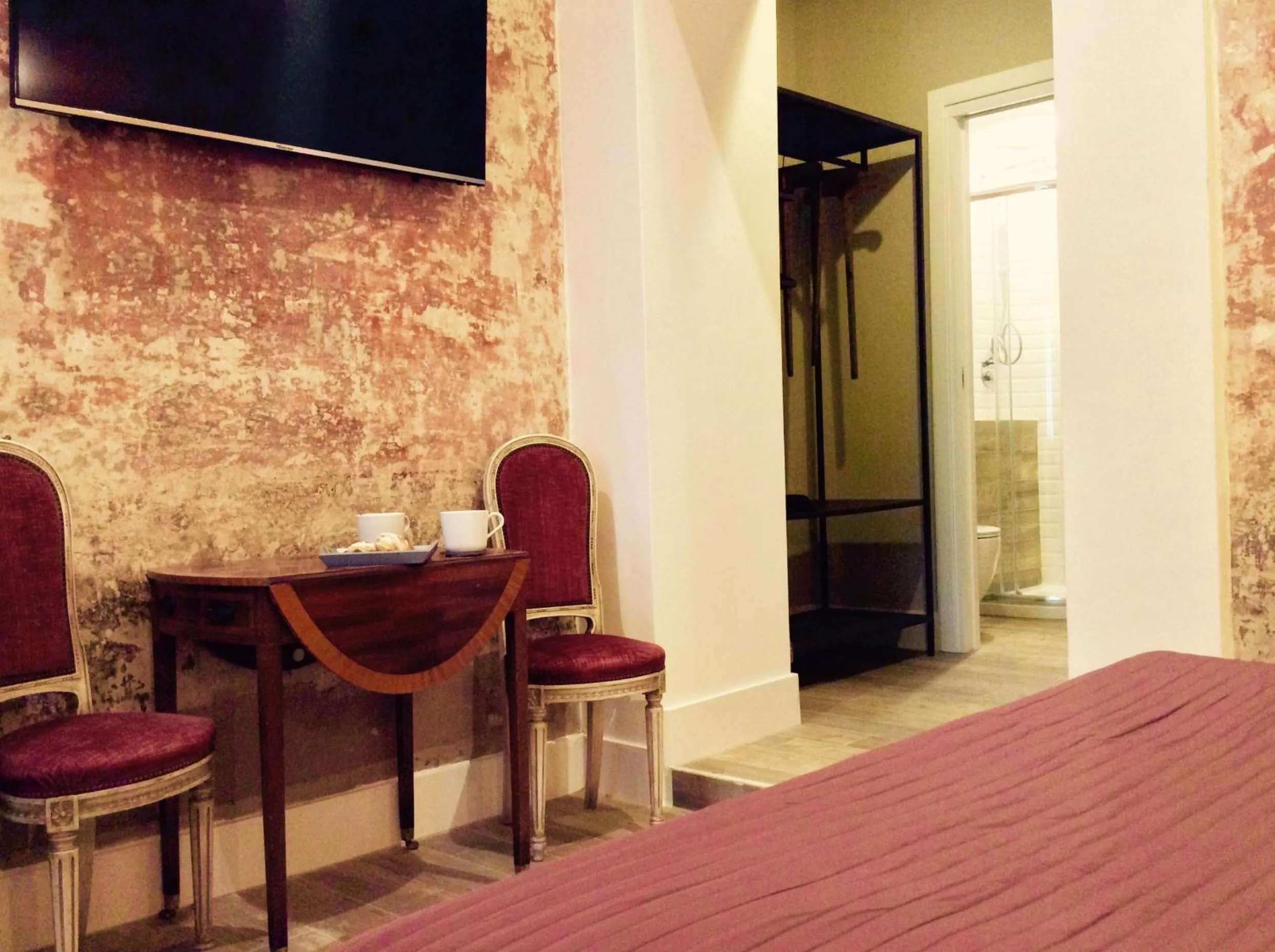 Bedroom in B&B NAPOLI AMORE MIO