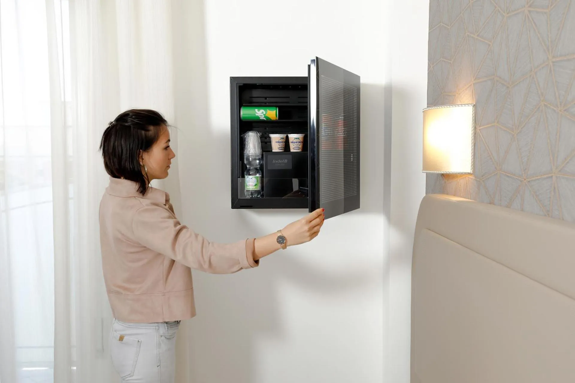 People in Hotel Alexander