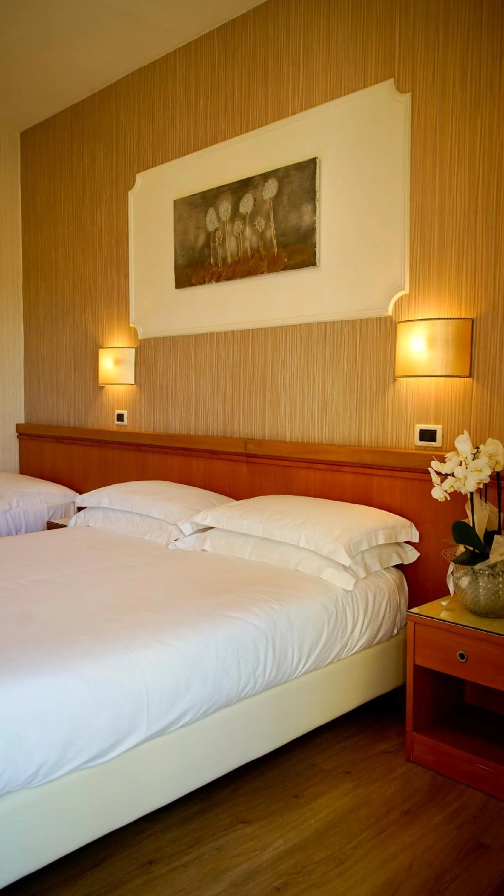 Bedroom, Bed in Hotel Alexander