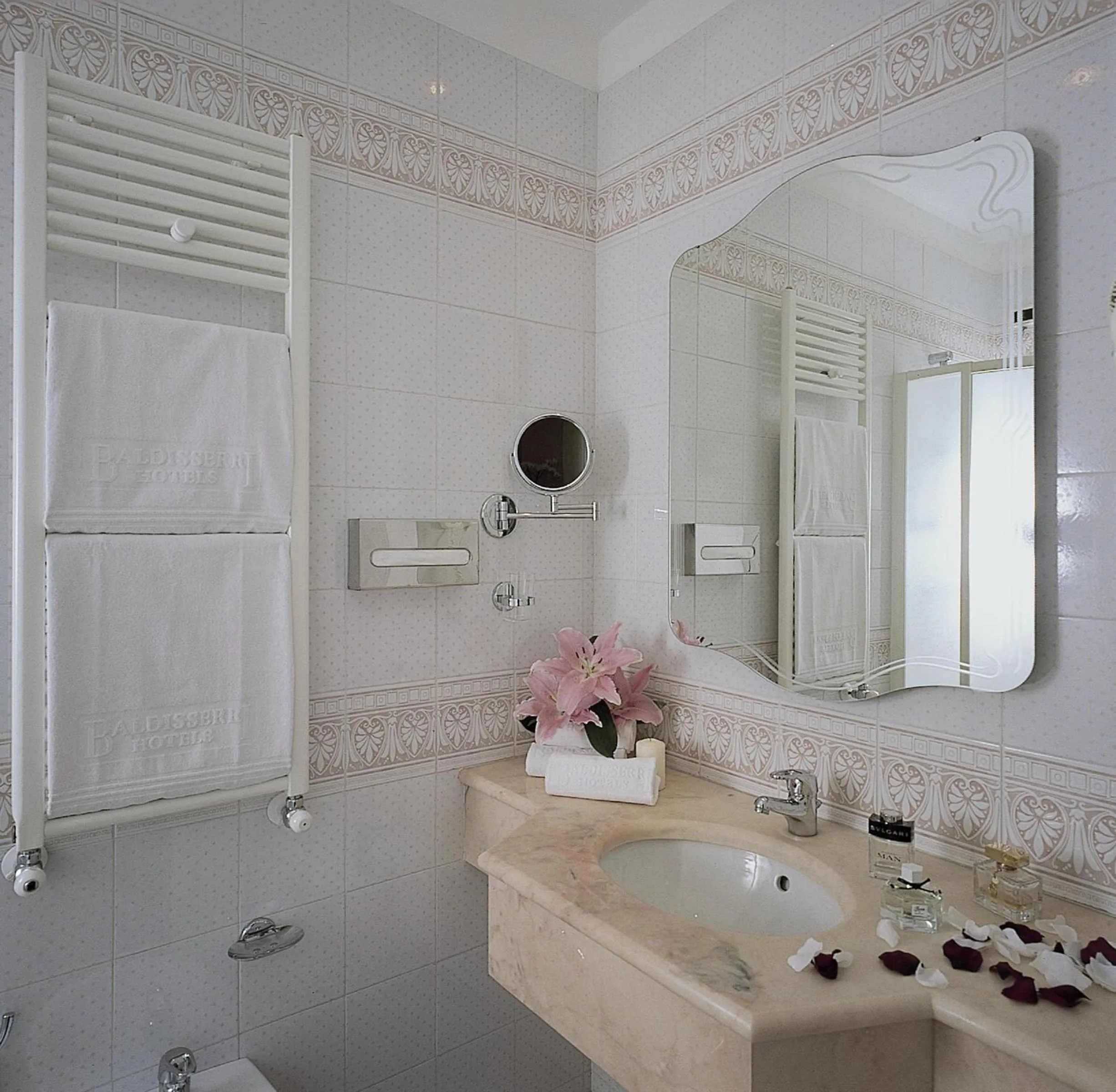 Bathroom in Hotel Alexander