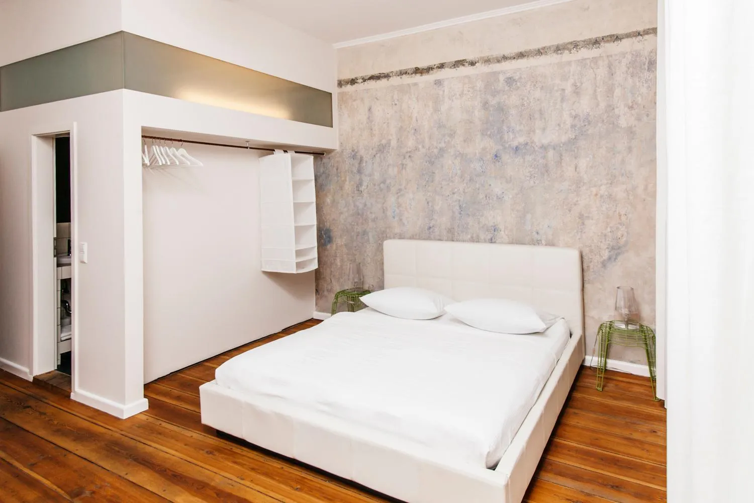 Photo of the whole room, Bed in Jasper's Boutique Hotel