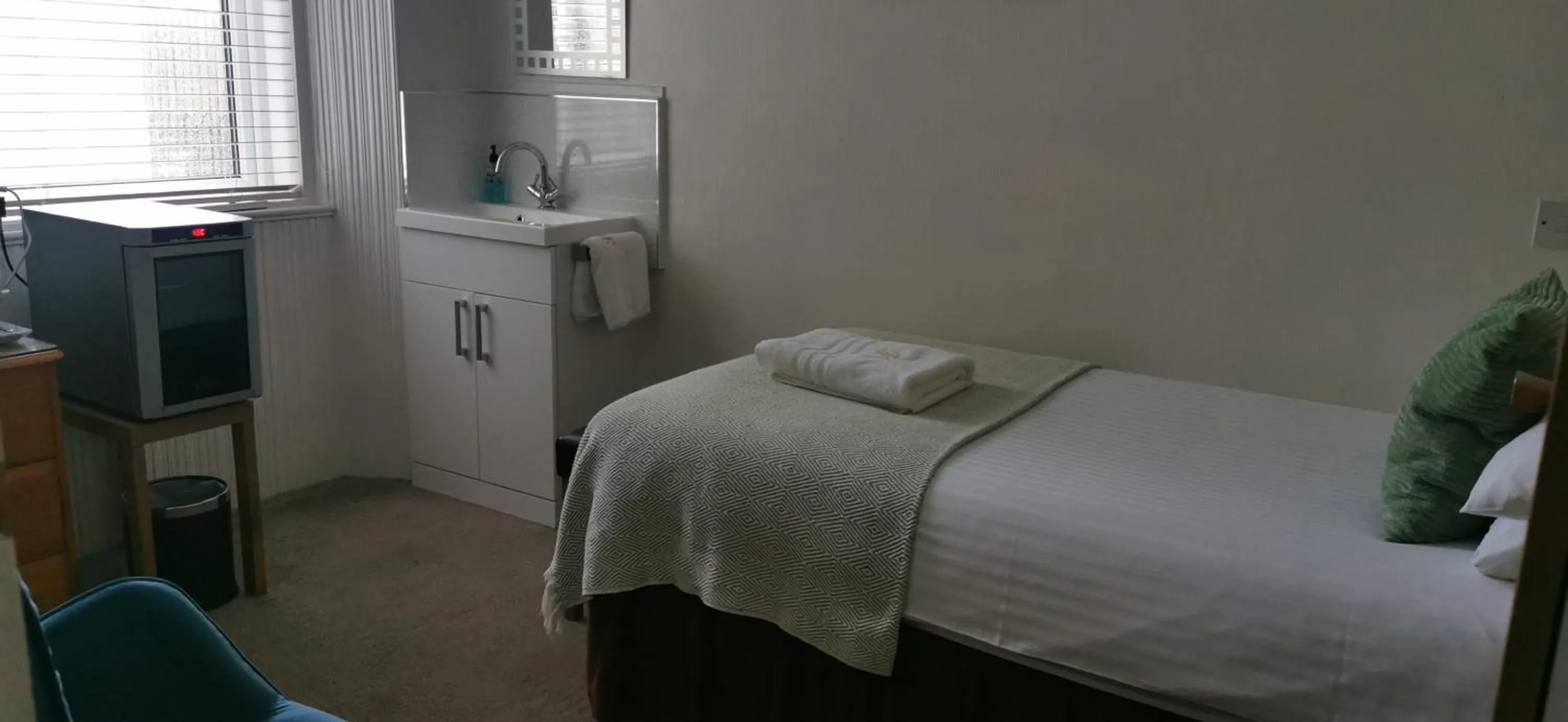 Bedroom, Bed in Hazeldene Guest House