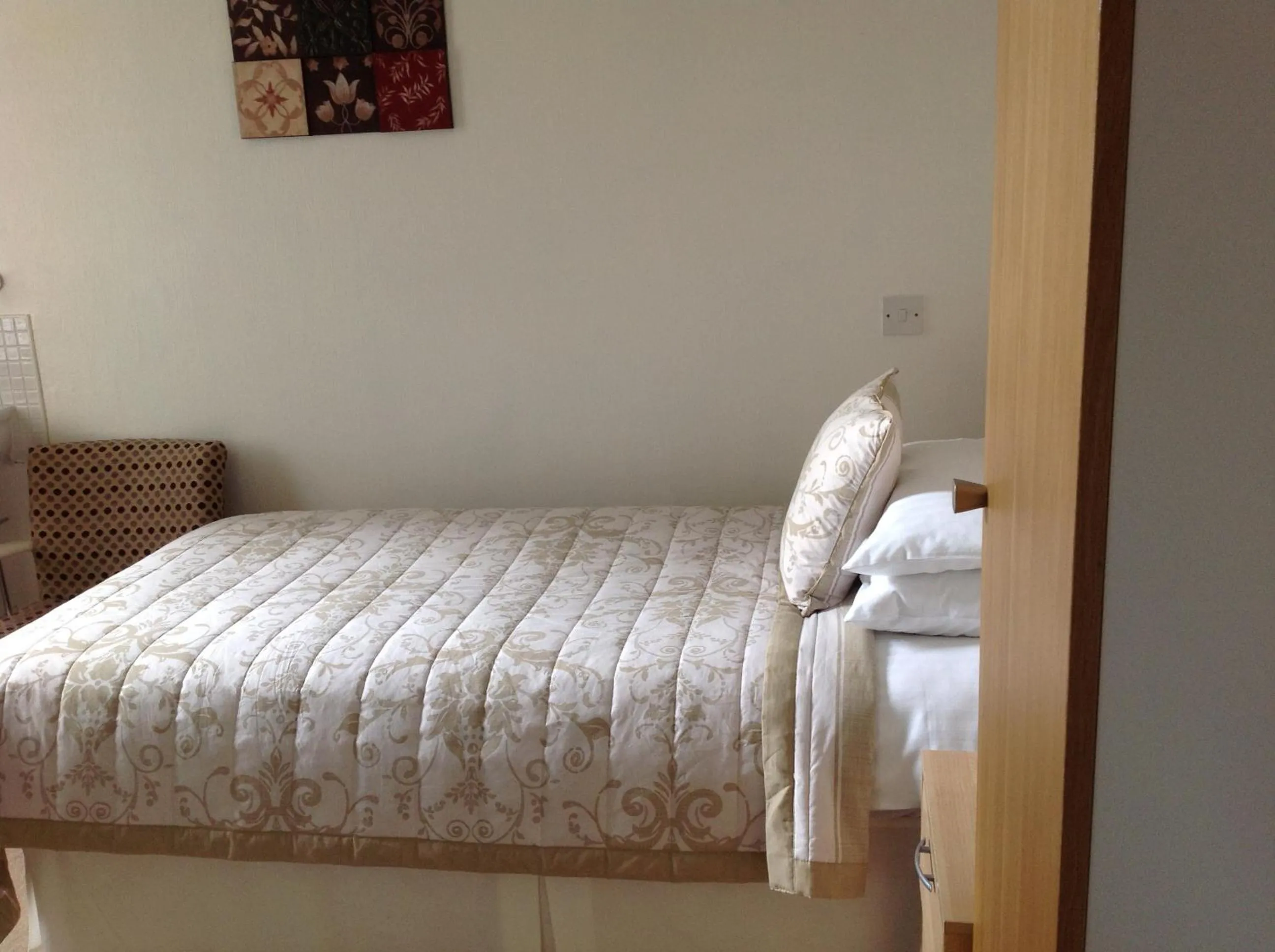 Photo of the whole room, Bed in Hazeldene Guest House