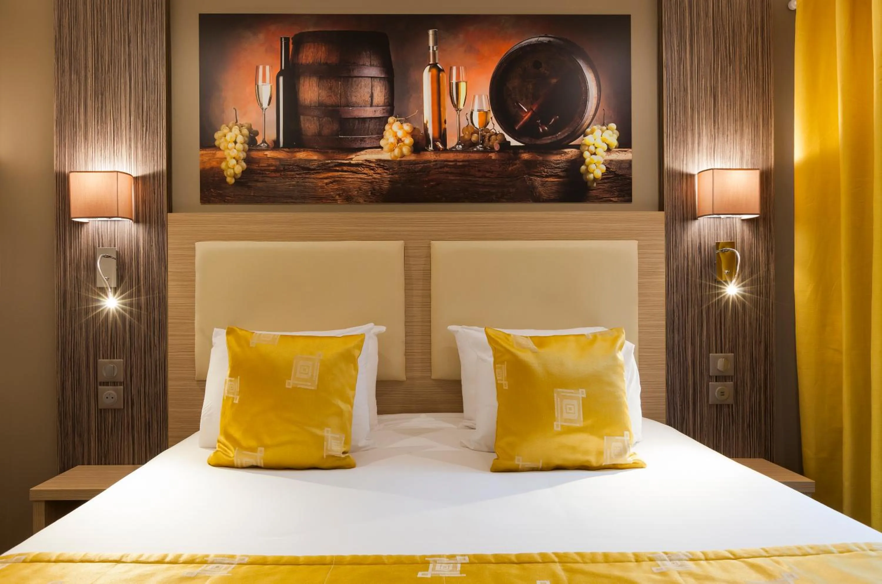 Photo of the whole room, Bed in Comfort Hotel Orléans Olivet Provinces