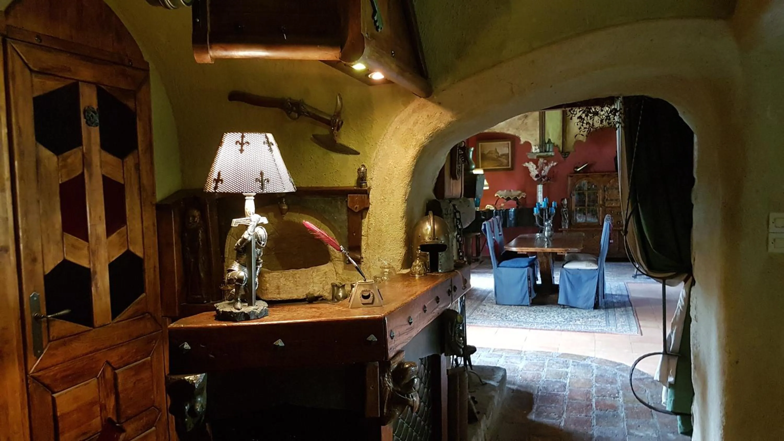 Lounge or bar in Suite Médiévale 40m2 chambre d' hôte du Mas Fabrègue