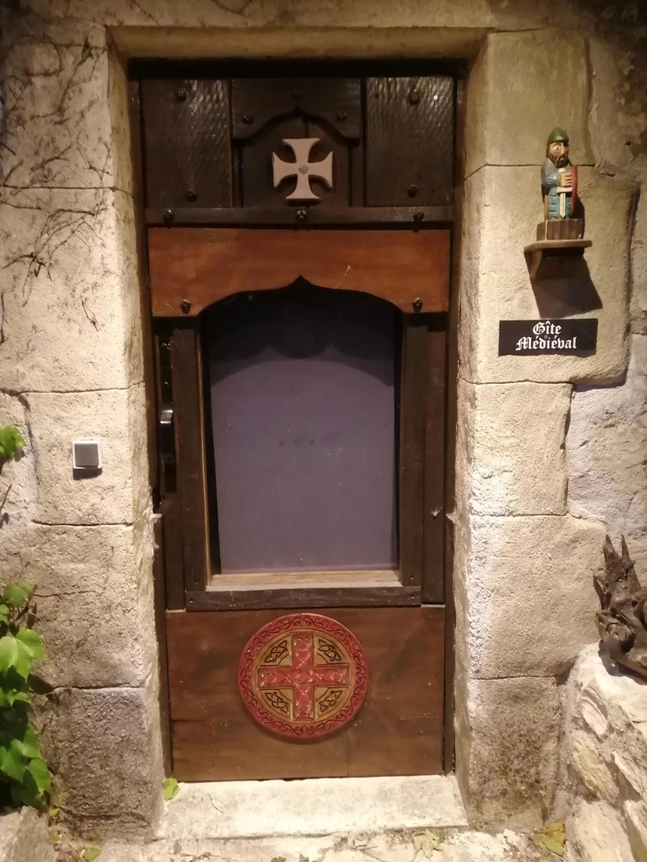 Facade/entrance in Suite Médiévale 40m2 chambre d' hôte du Mas Fabrègue