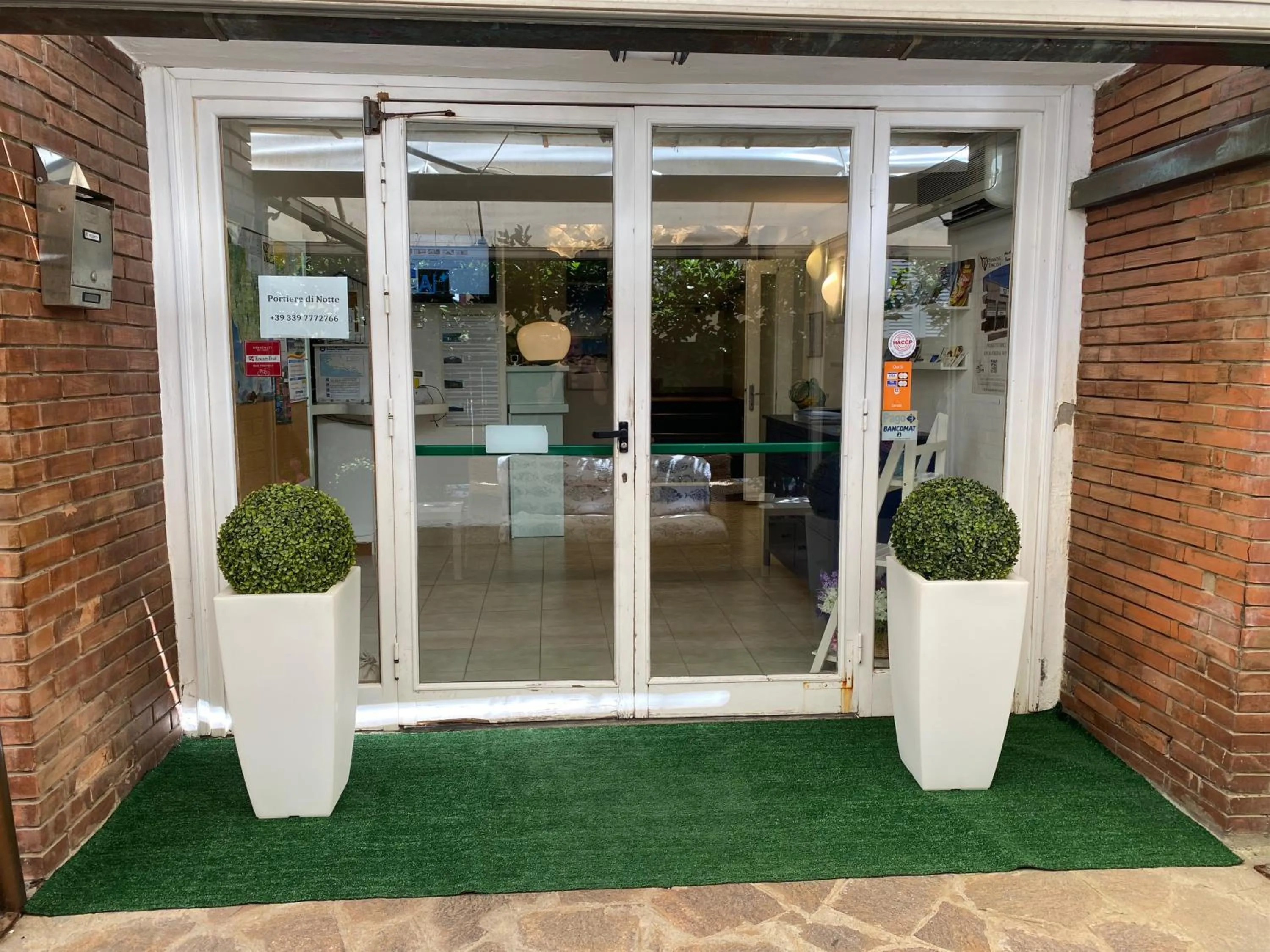 Lobby or reception in Hotel Kinda