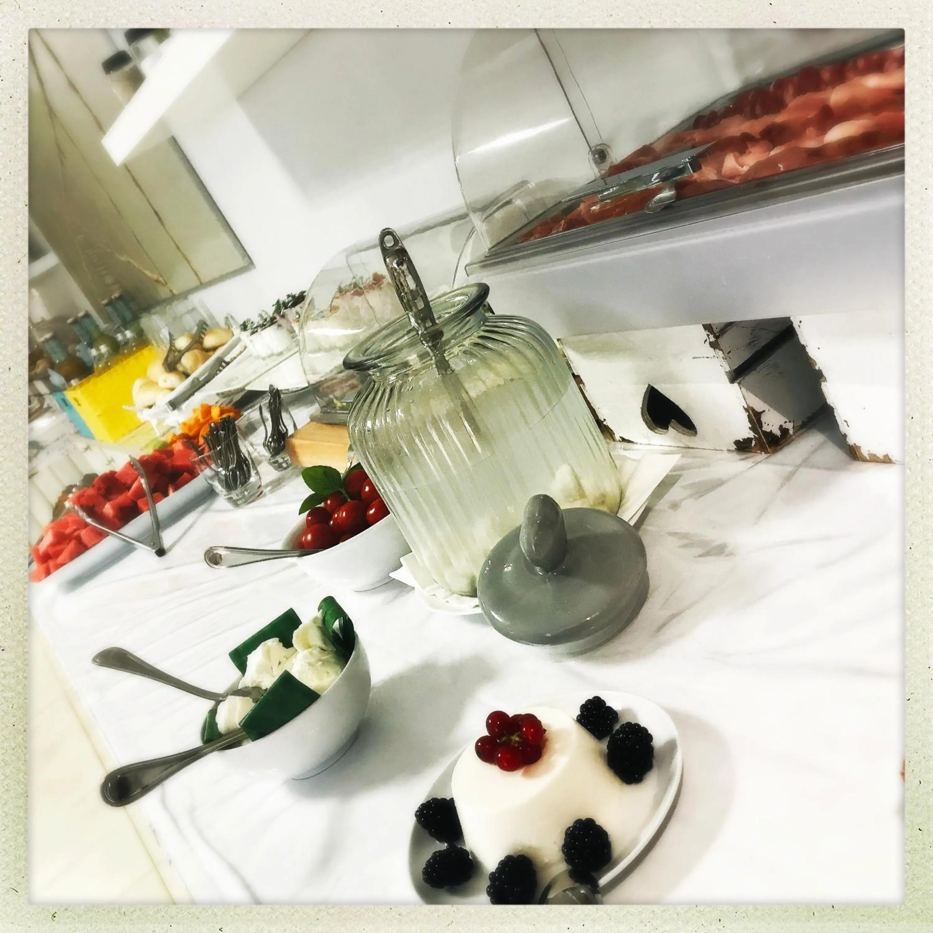 Buffet breakfast in Hotel Kinda