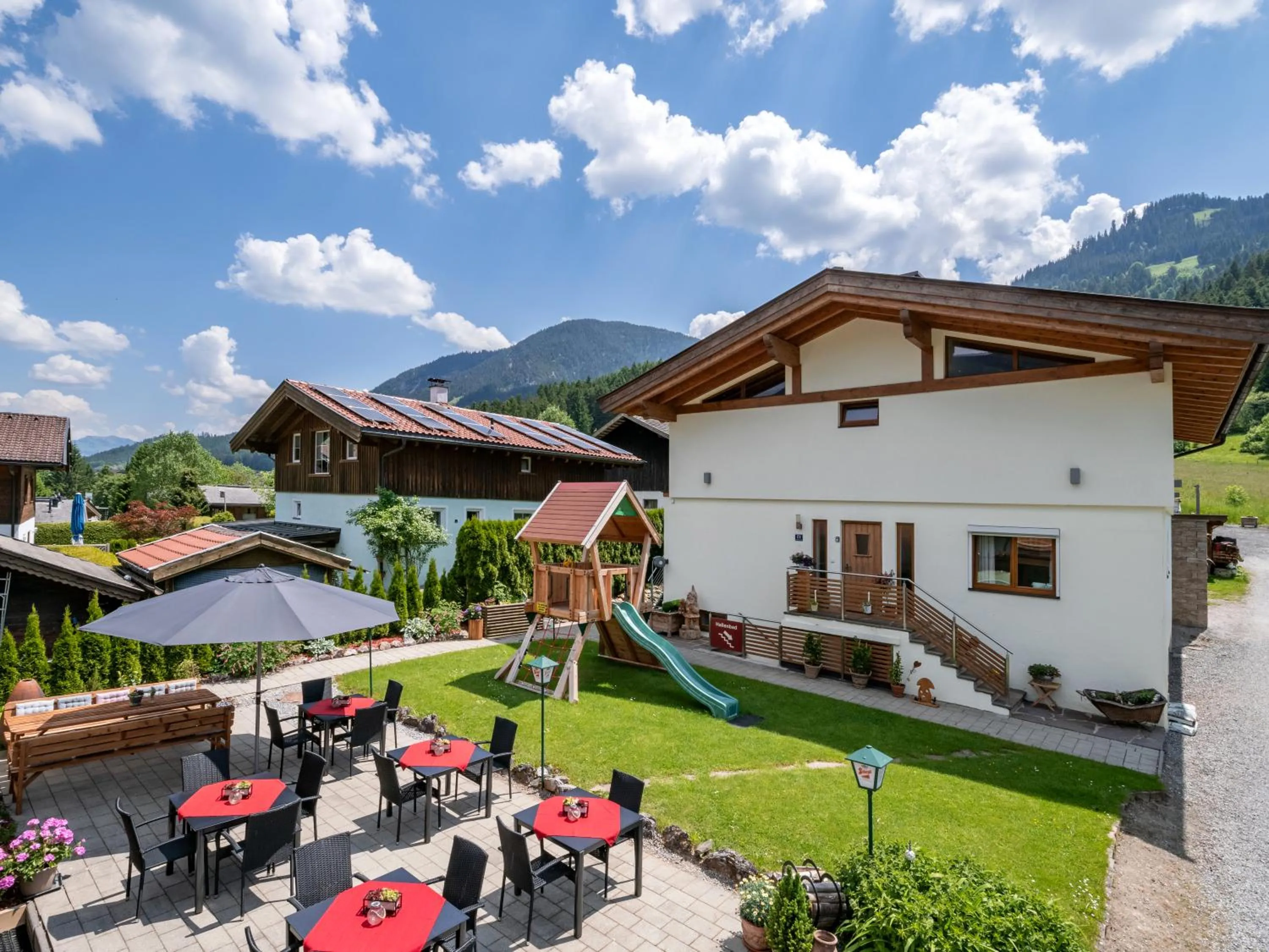 Property building in Haus Tirol