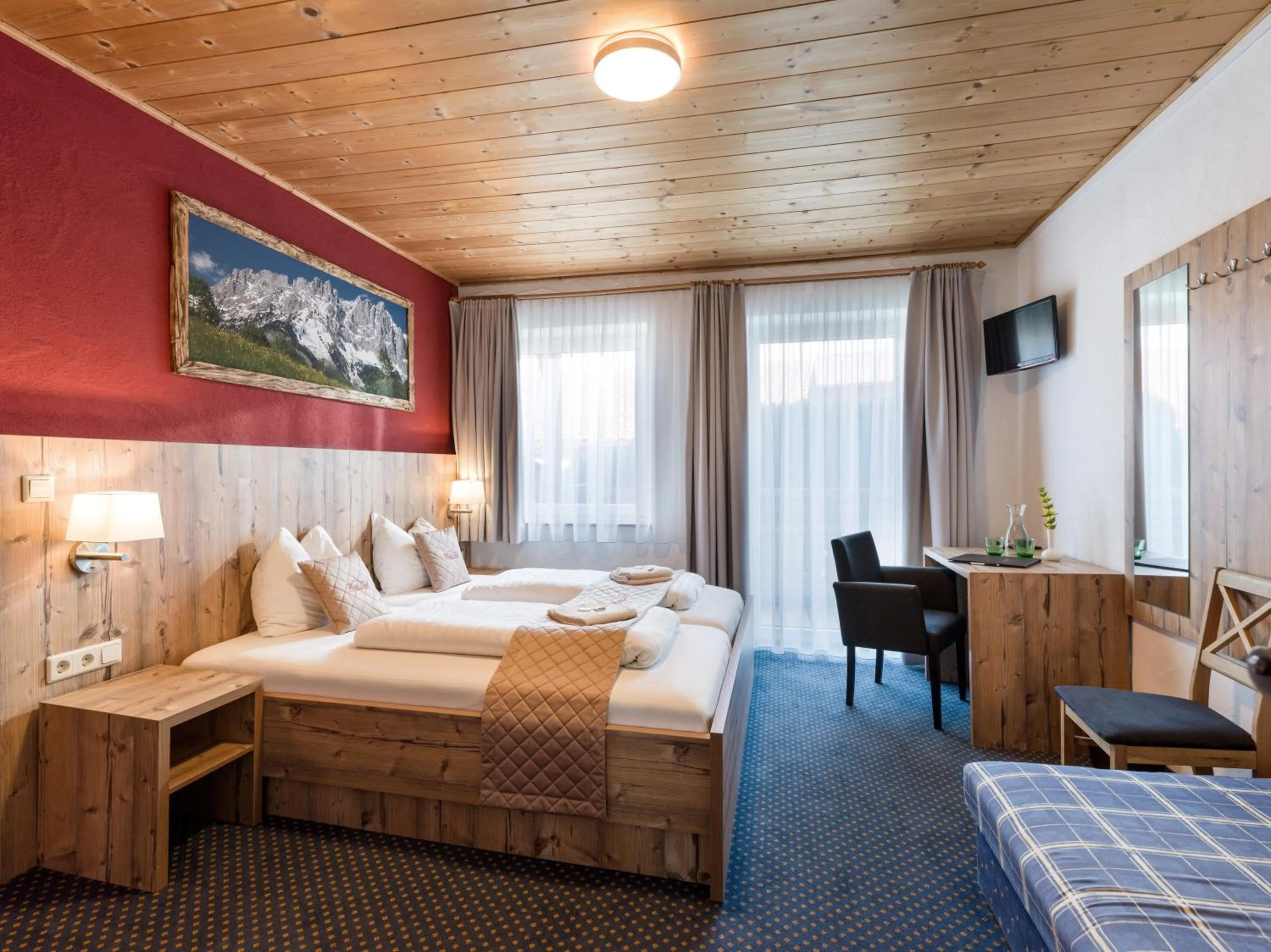Photo of the whole room, Bed in Haus Tirol
