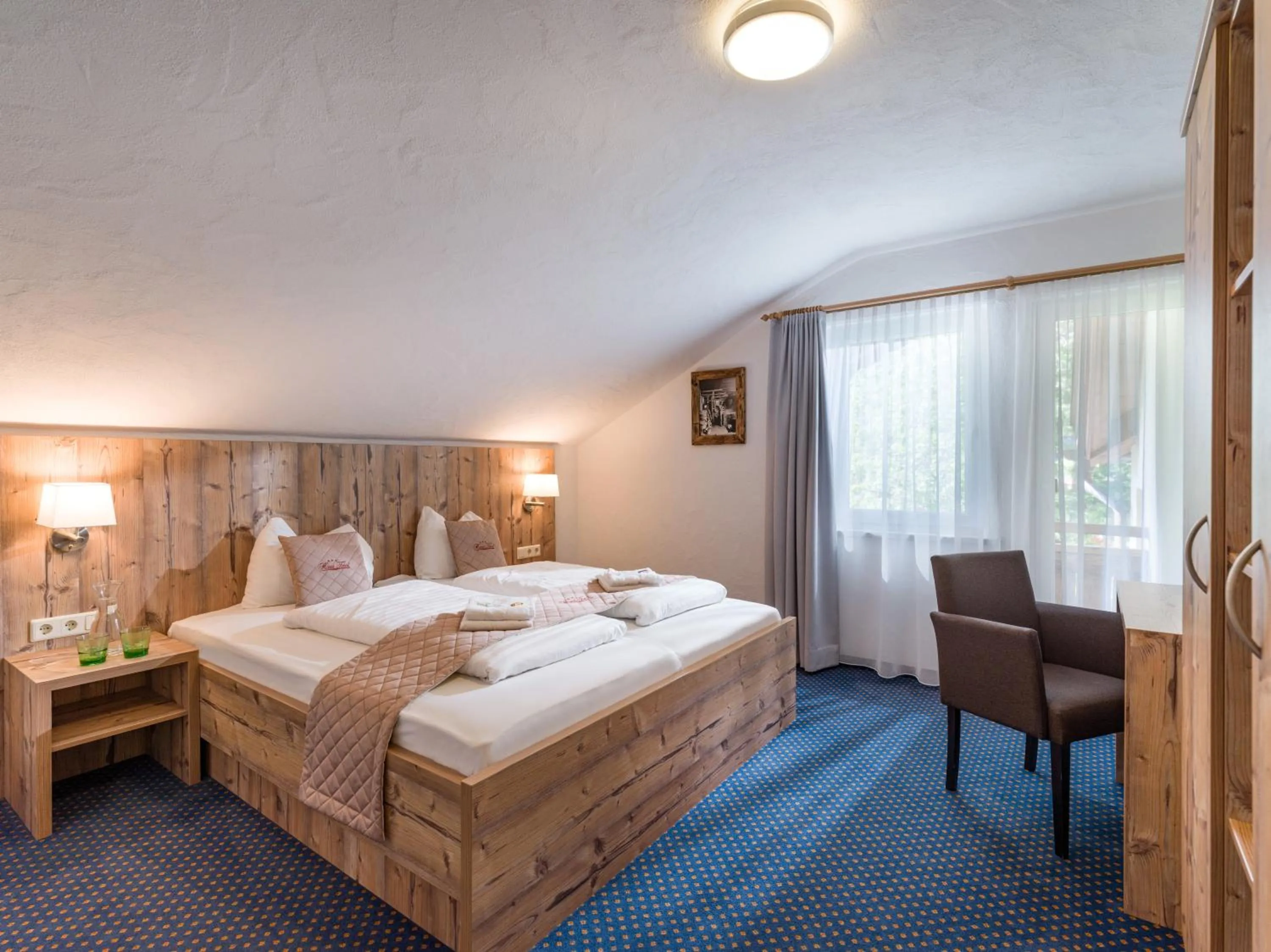 Photo of the whole room, Bed in Haus Tirol