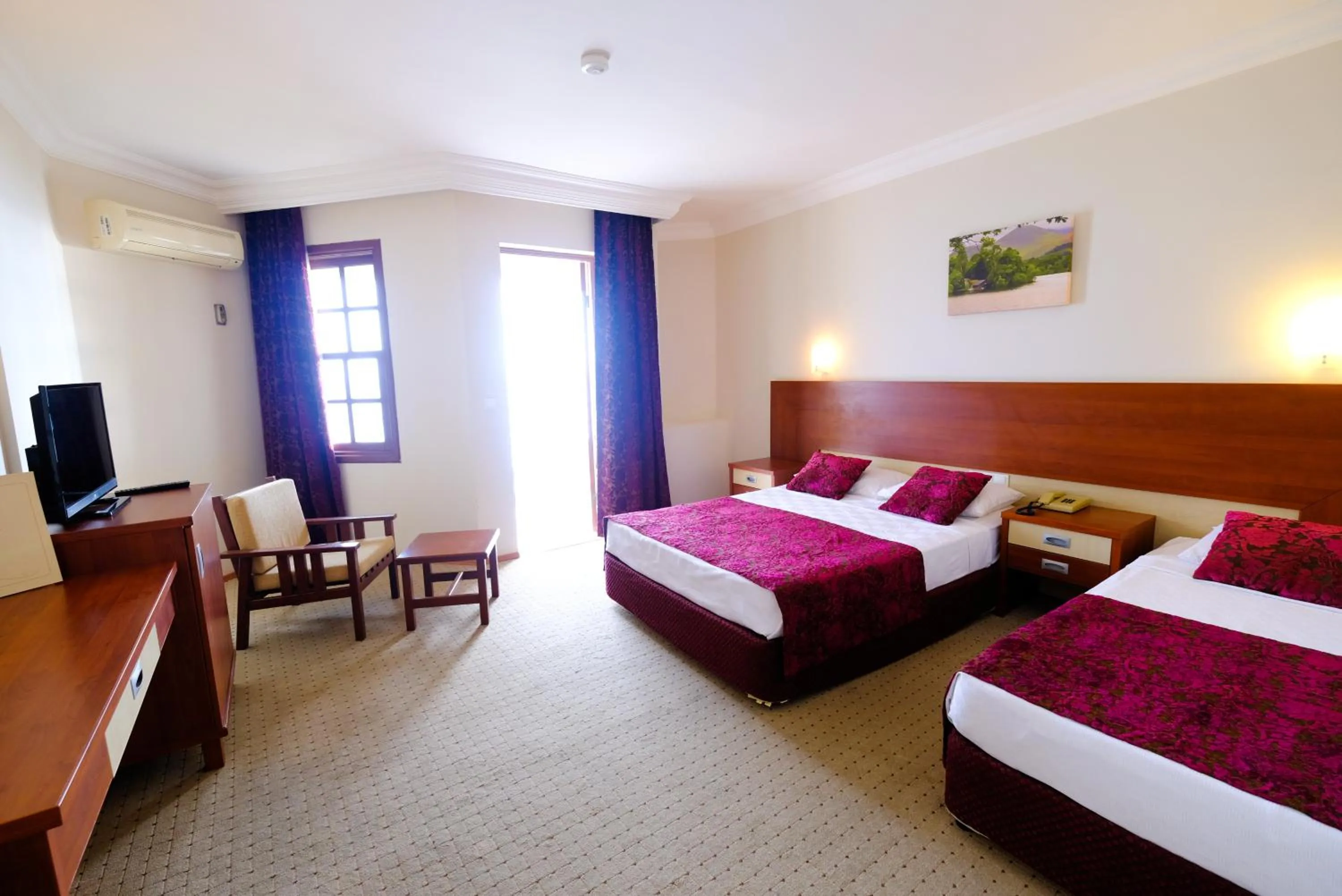 Photo of the whole room, Bed in Anitas Hotel