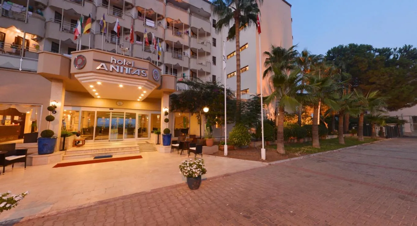 Property building in Anitas Hotel